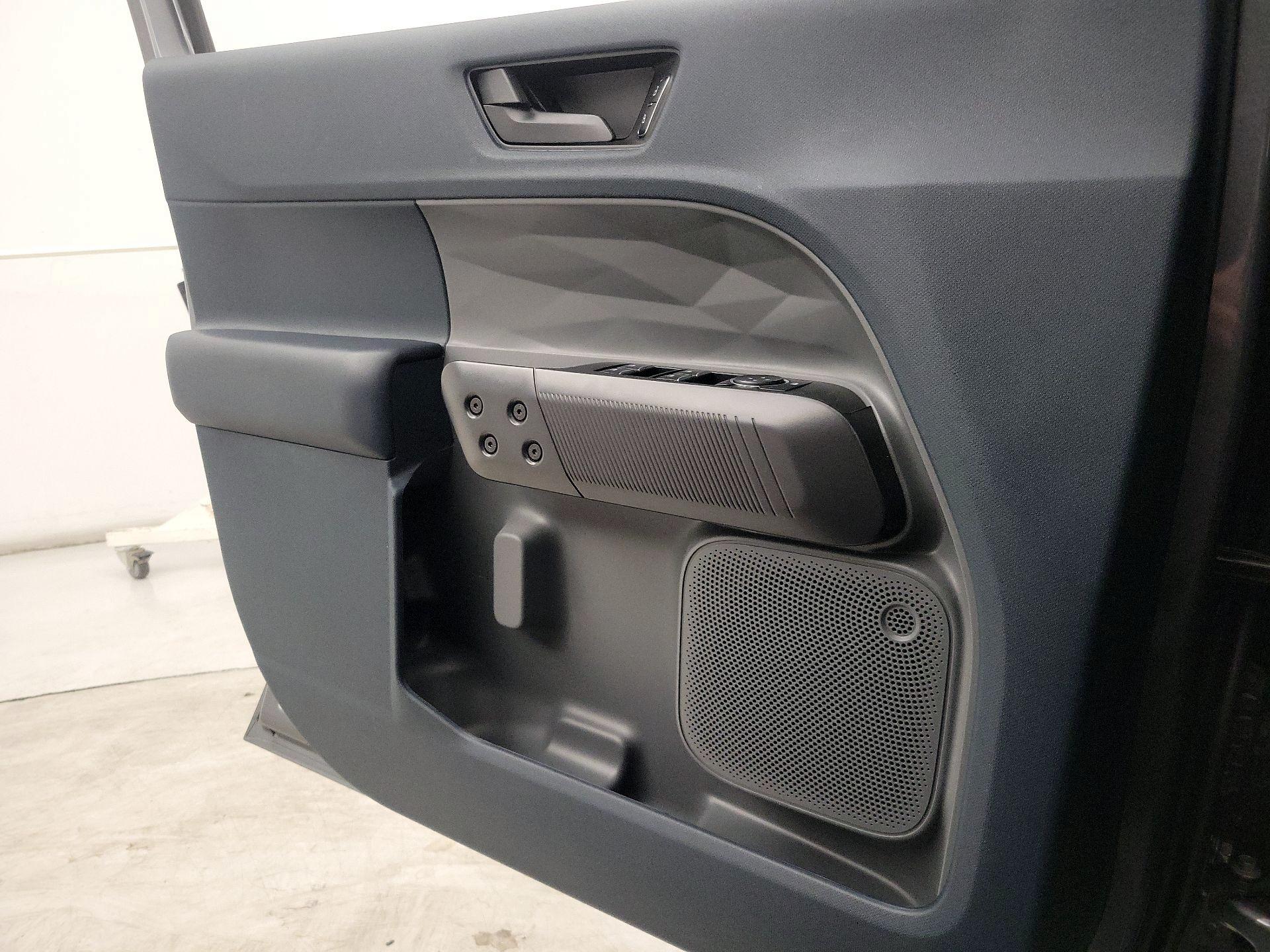 Thumbnail: 2025 Ford Maverick - 12