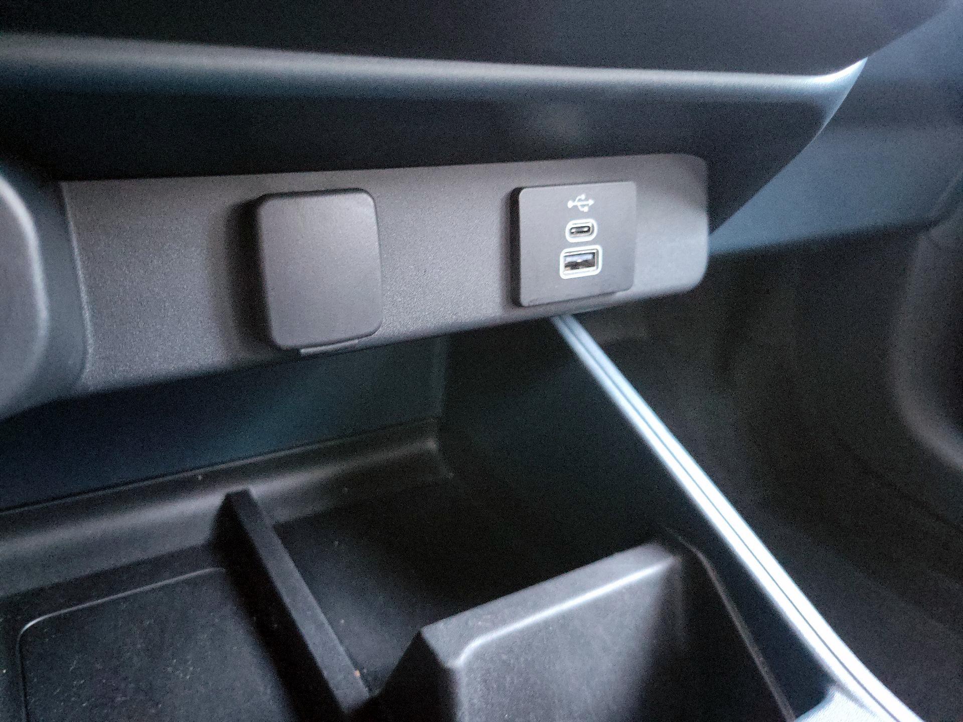 Thumbnail: 2025 Ford Maverick - 18