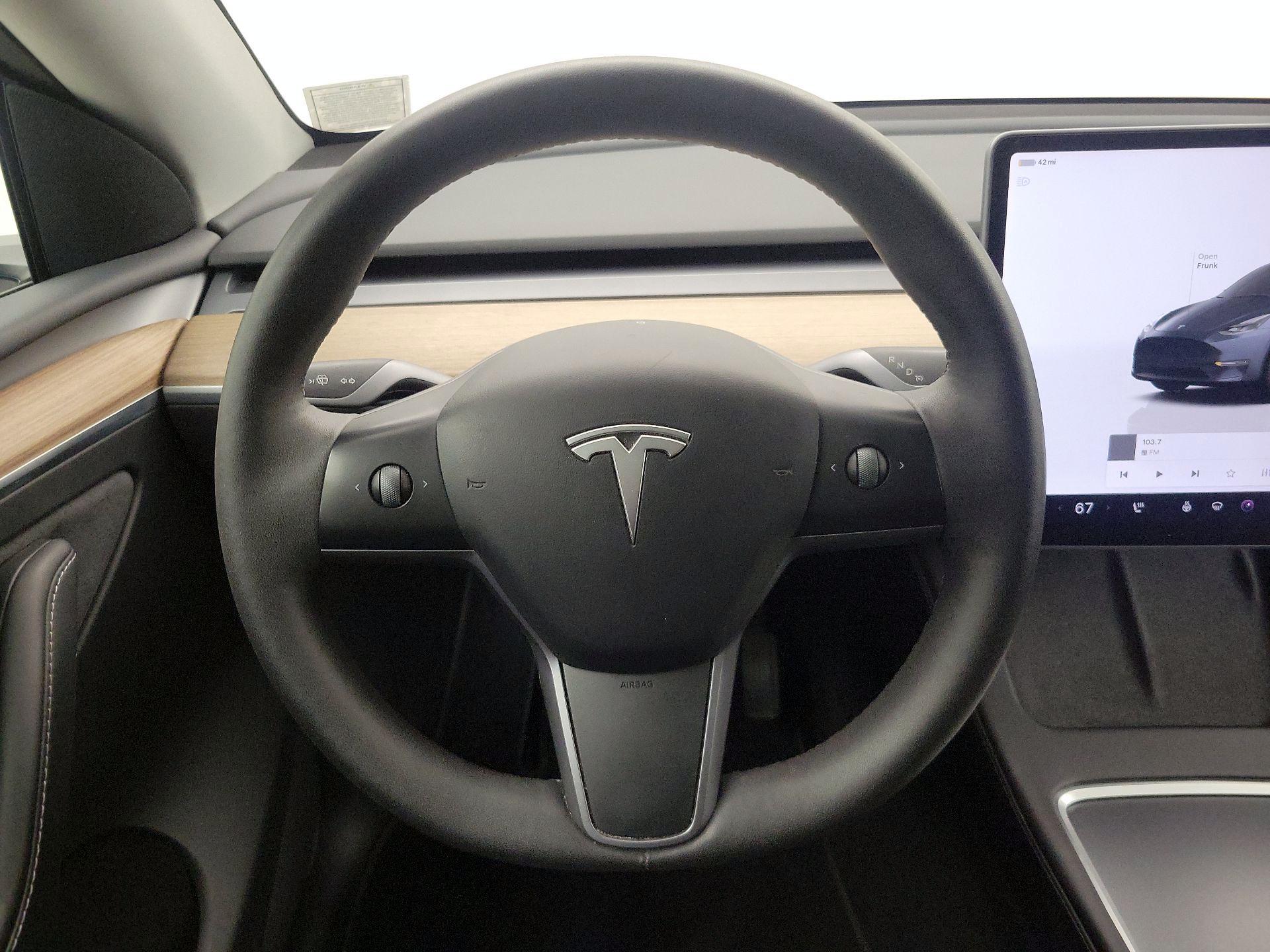 Thumbnail: 2023 Tesla Model Y - 10