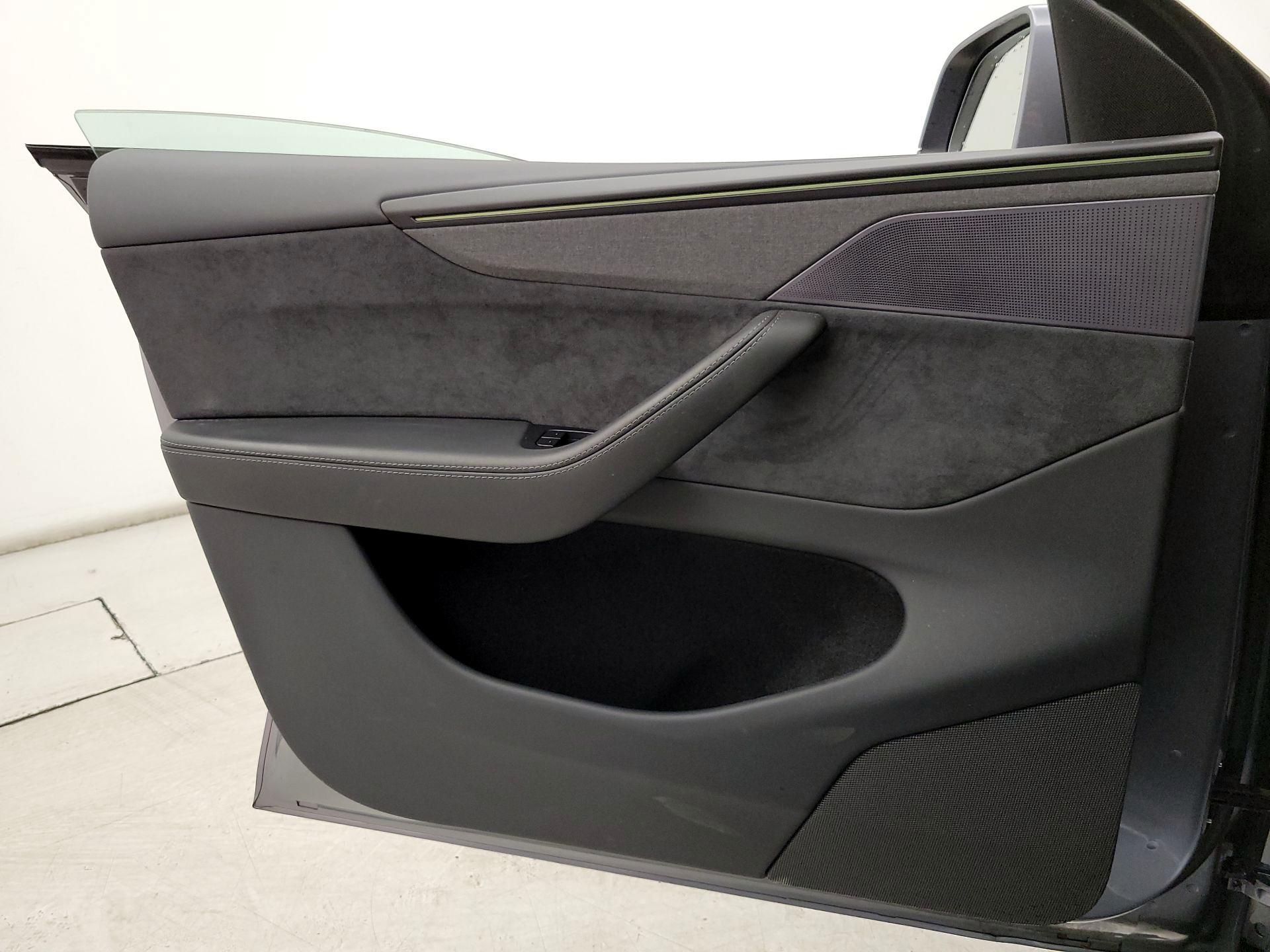 Thumbnail: 2026 Tesla Model Y - 12