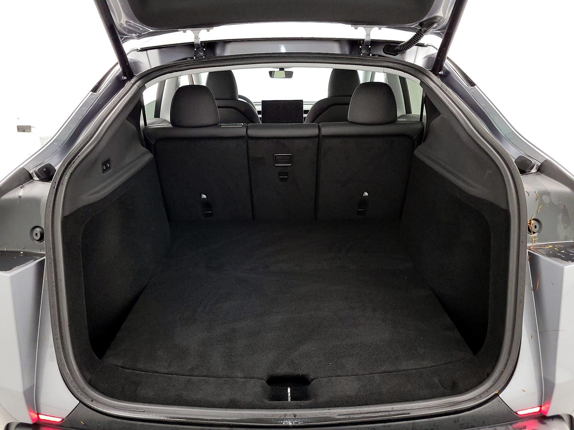 Thumbnail: 2026 Tesla Model Y - 20