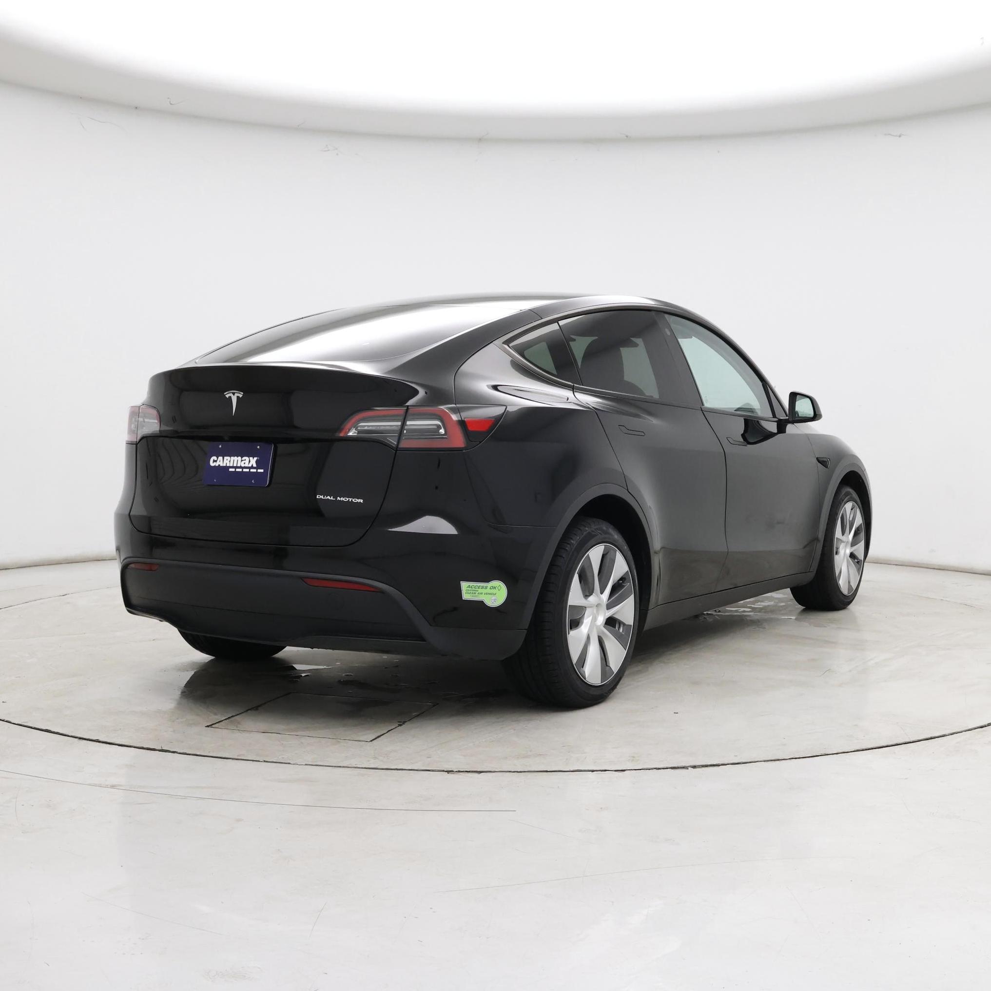 Thumbnail: 2023 Tesla Model Y - 8