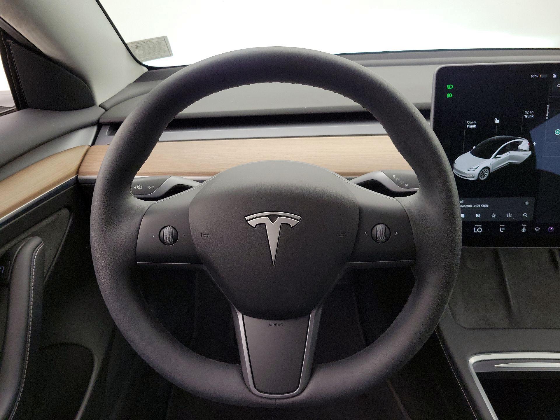 Thumbnail: 2022 Tesla Model 3 - 10