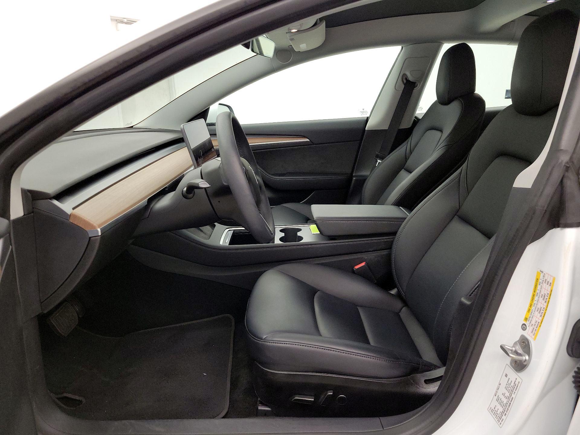 Thumbnail: 2022 Tesla Model 3 - 11