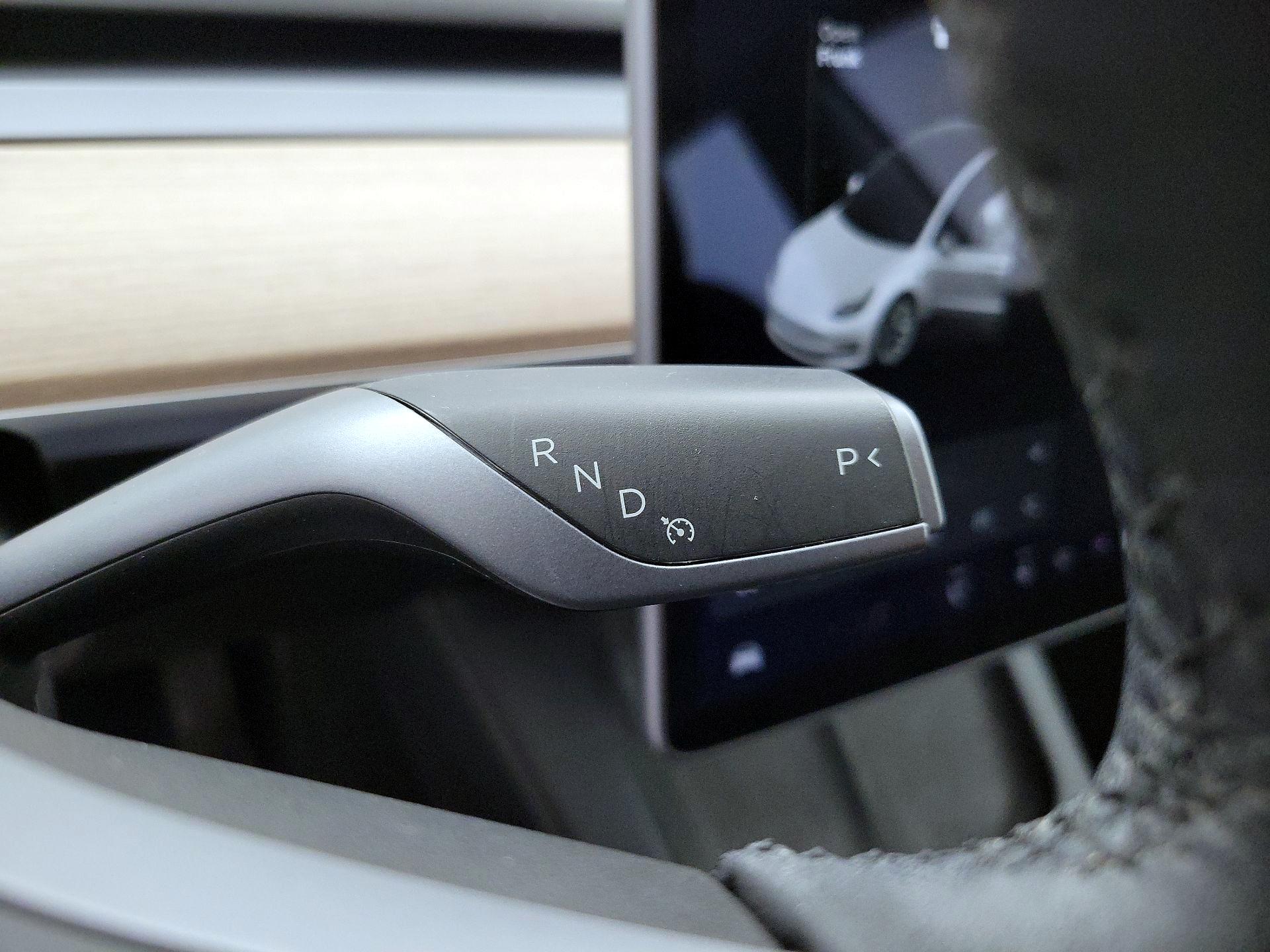 Thumbnail: 2022 Tesla Model 3 - 17