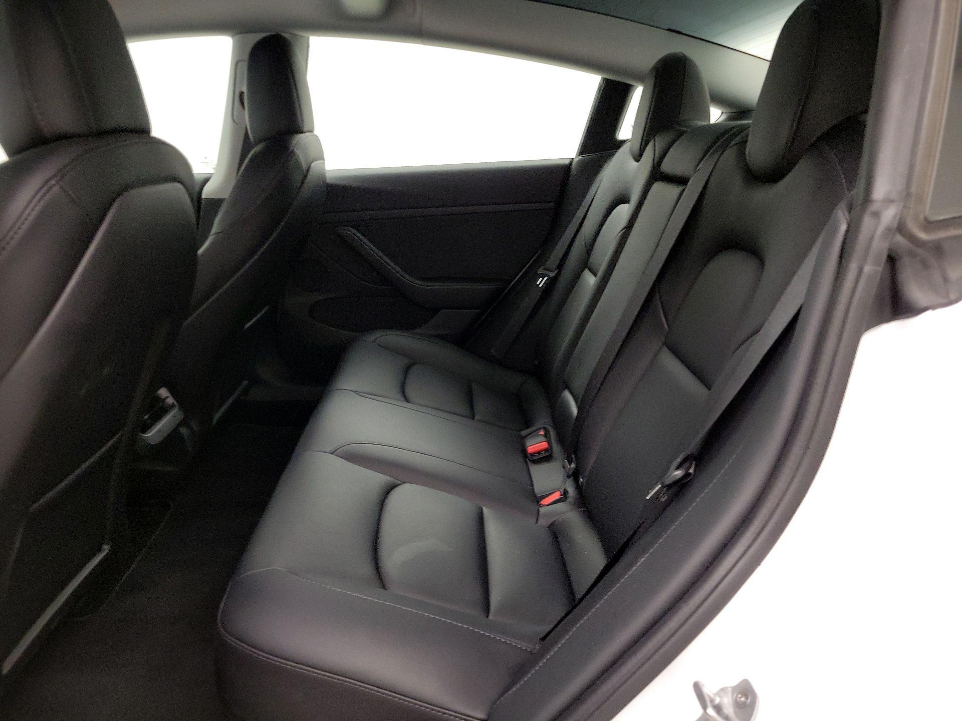 Thumbnail: 2022 Tesla Model 3 - 20