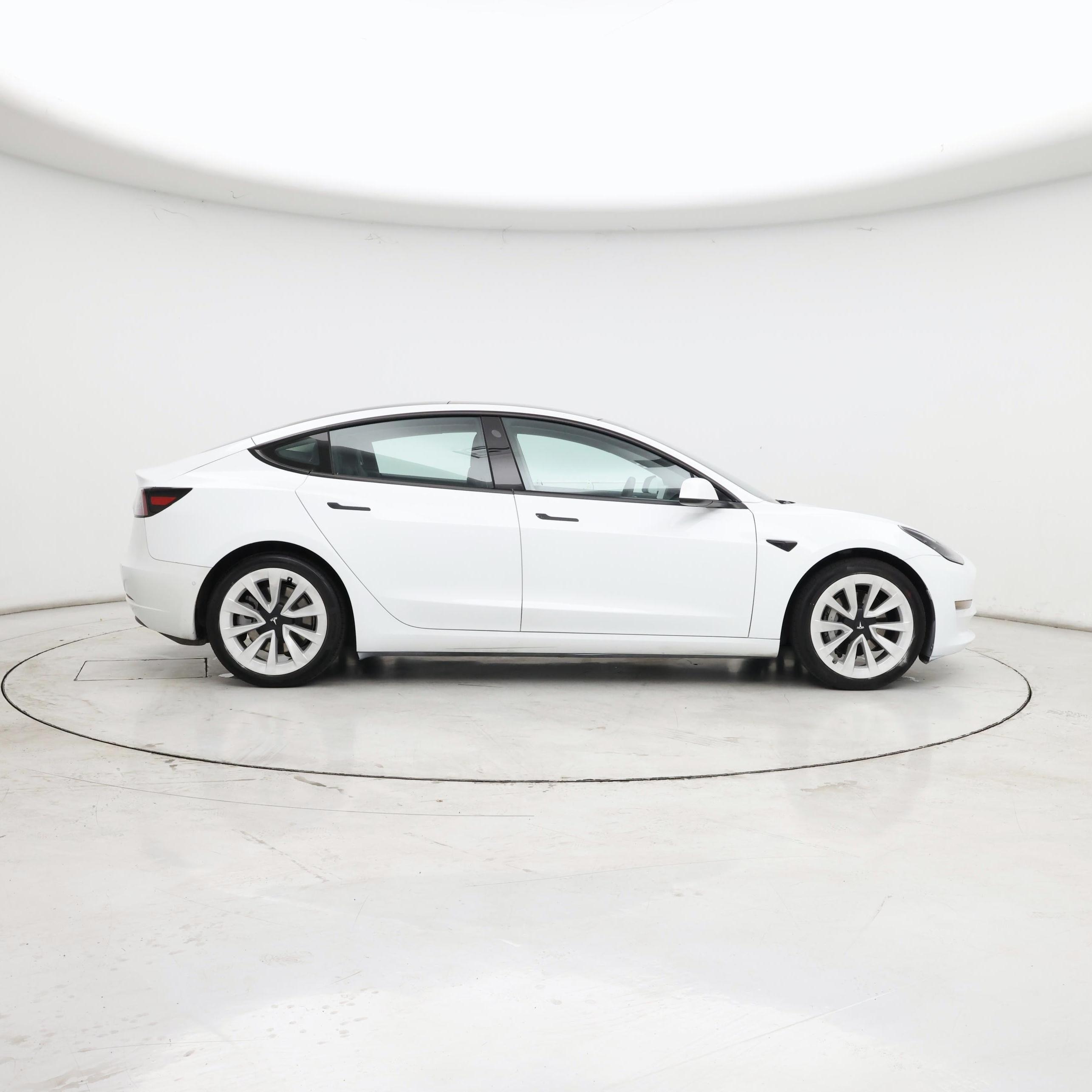 Thumbnail: 2022 Tesla Model 3 - 7