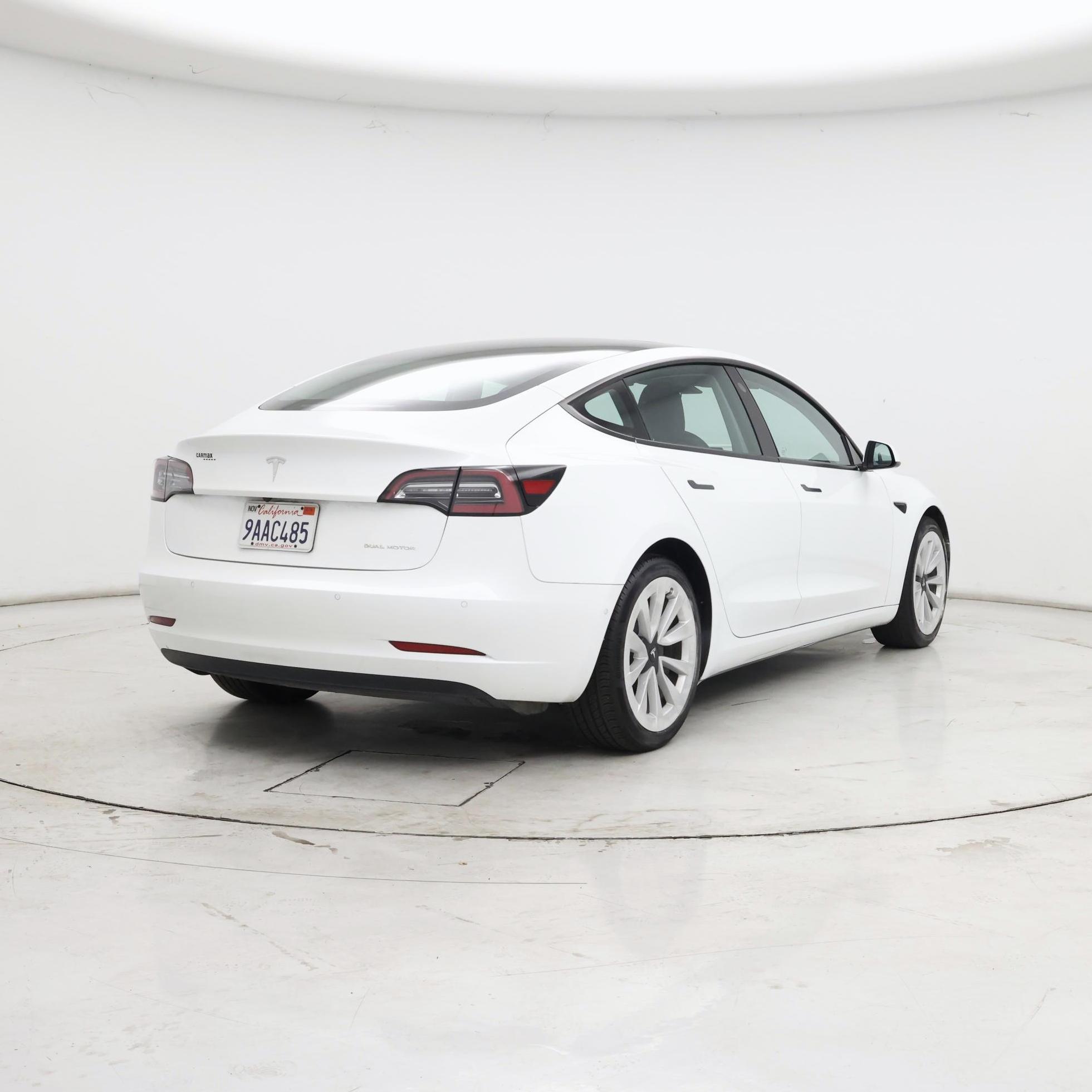 Thumbnail: 2022 Tesla Model 3 - 8