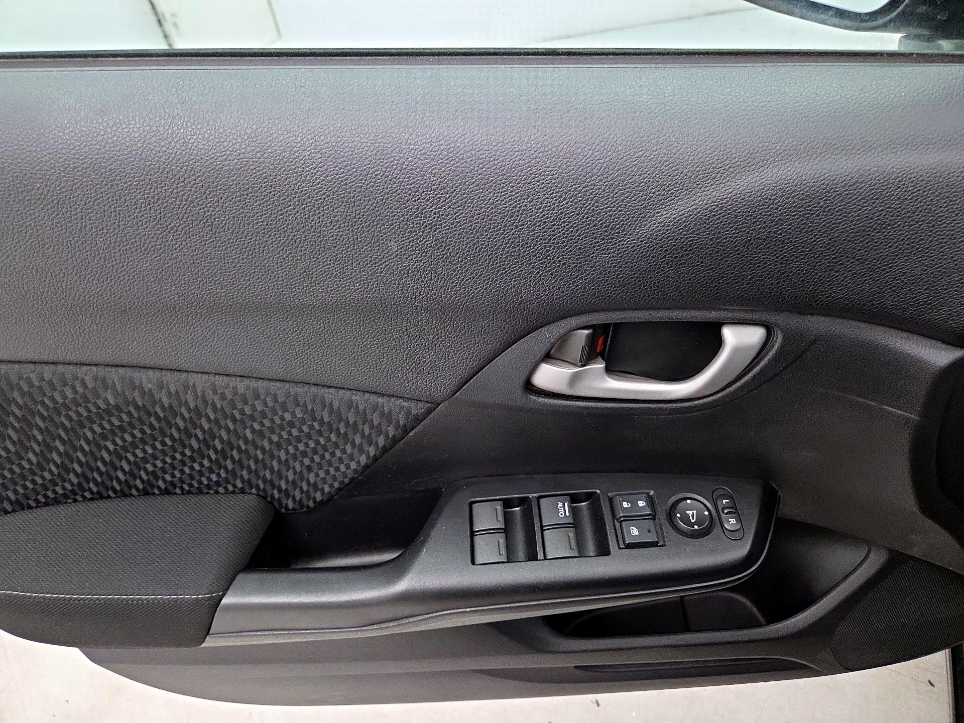 Thumbnail: 2015 Honda Civic - 12