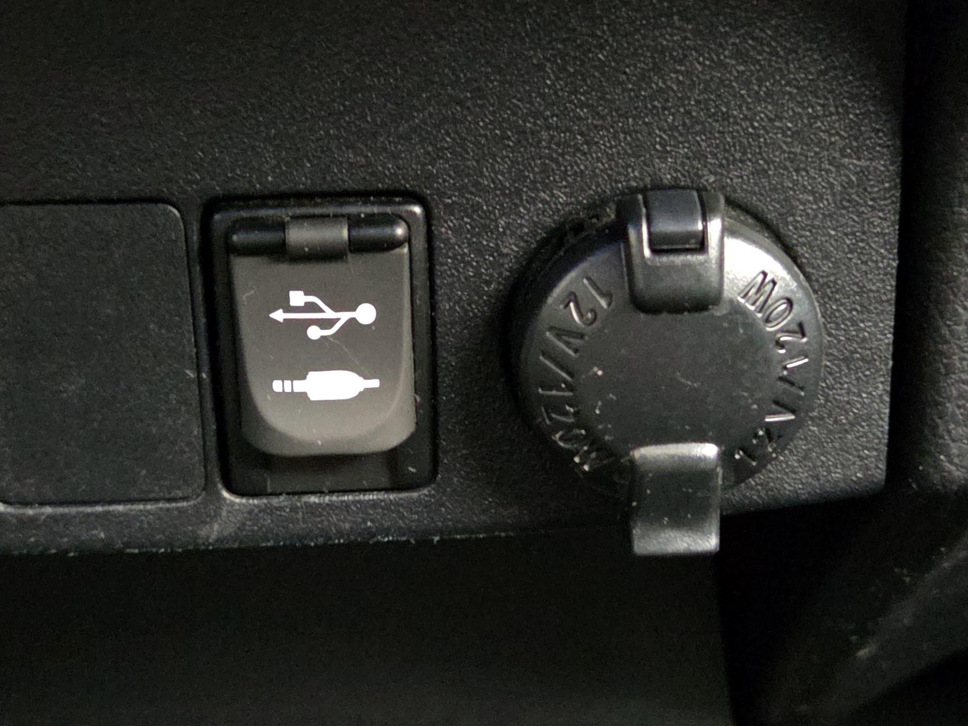 Thumbnail: 2016 Toyota RAV4 - 18