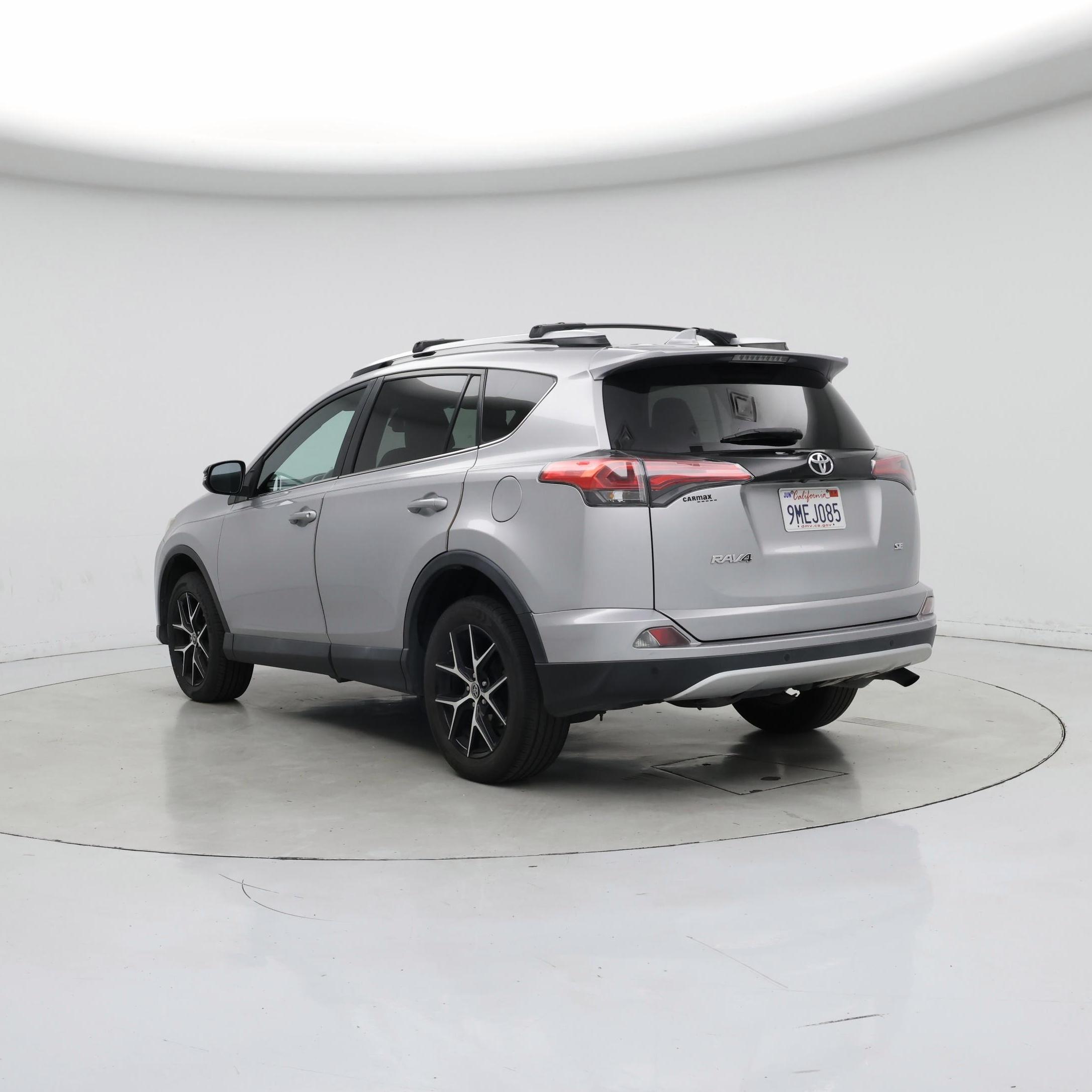 Thumbnail: 2016 Toyota RAV4 - 2