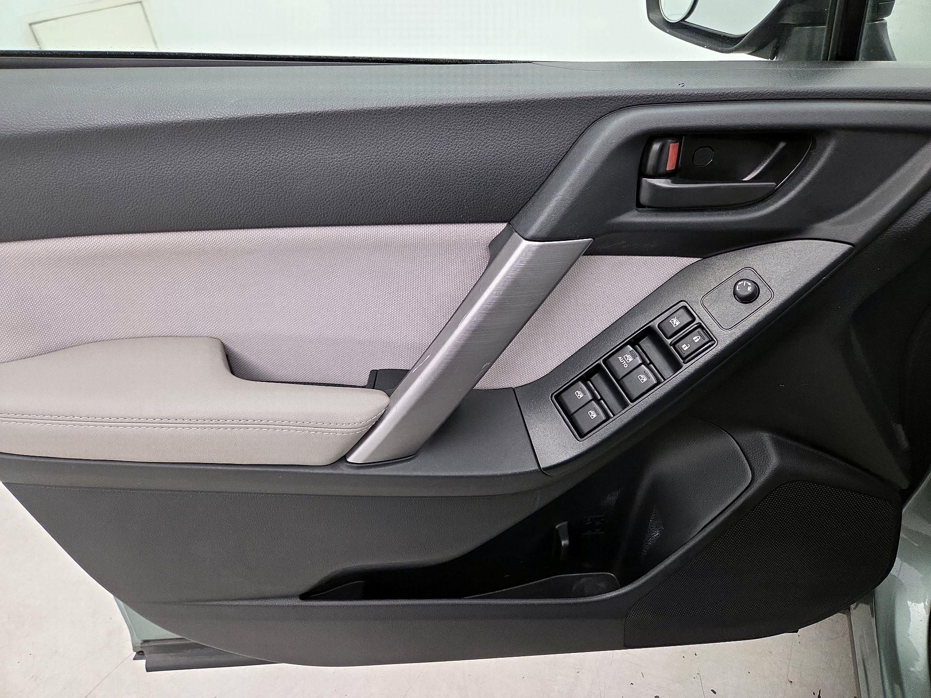 Thumbnail: 2016 Subaru Forester - 12