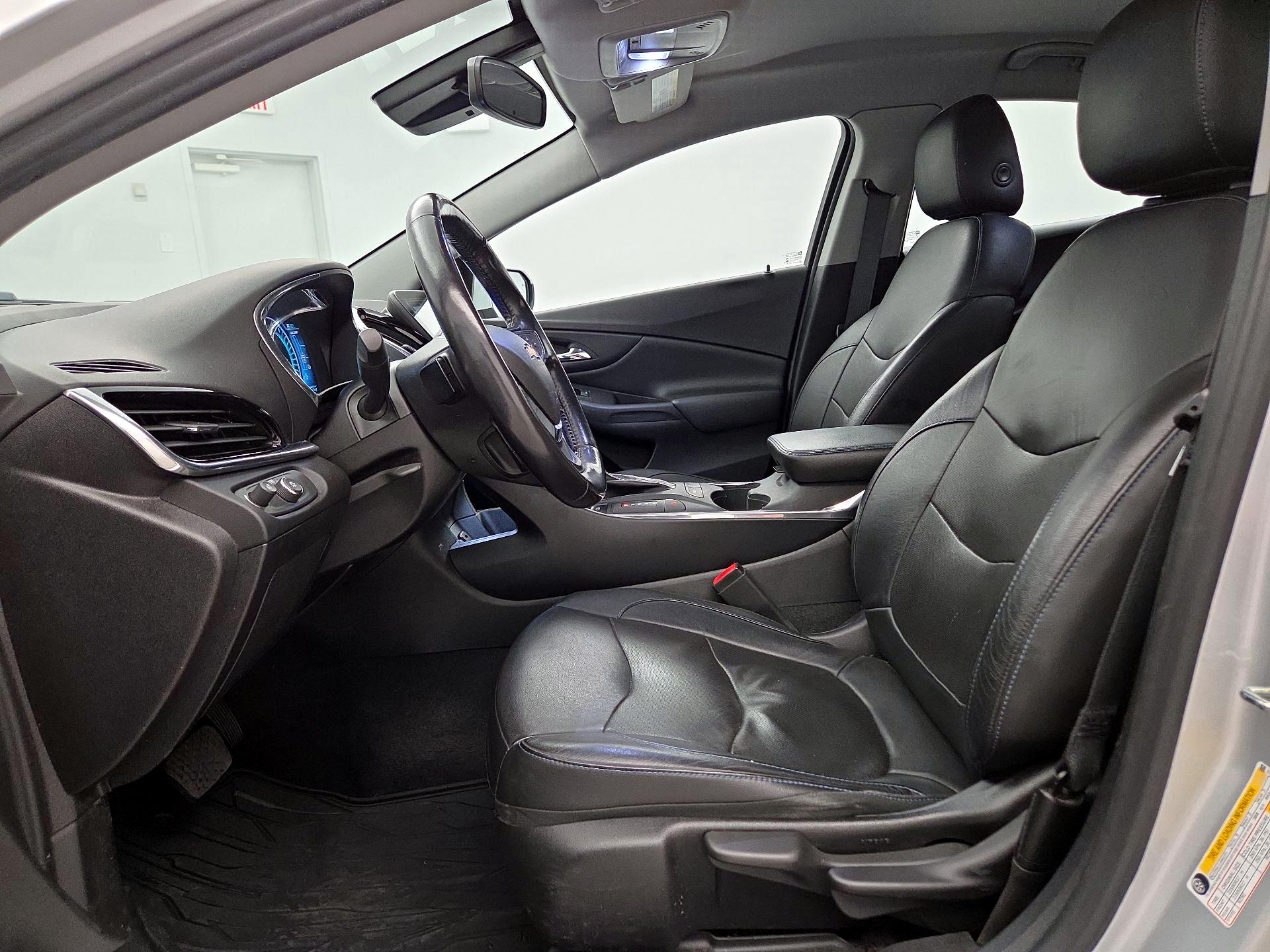 Thumbnail: 2018 Chevrolet Volt - 11