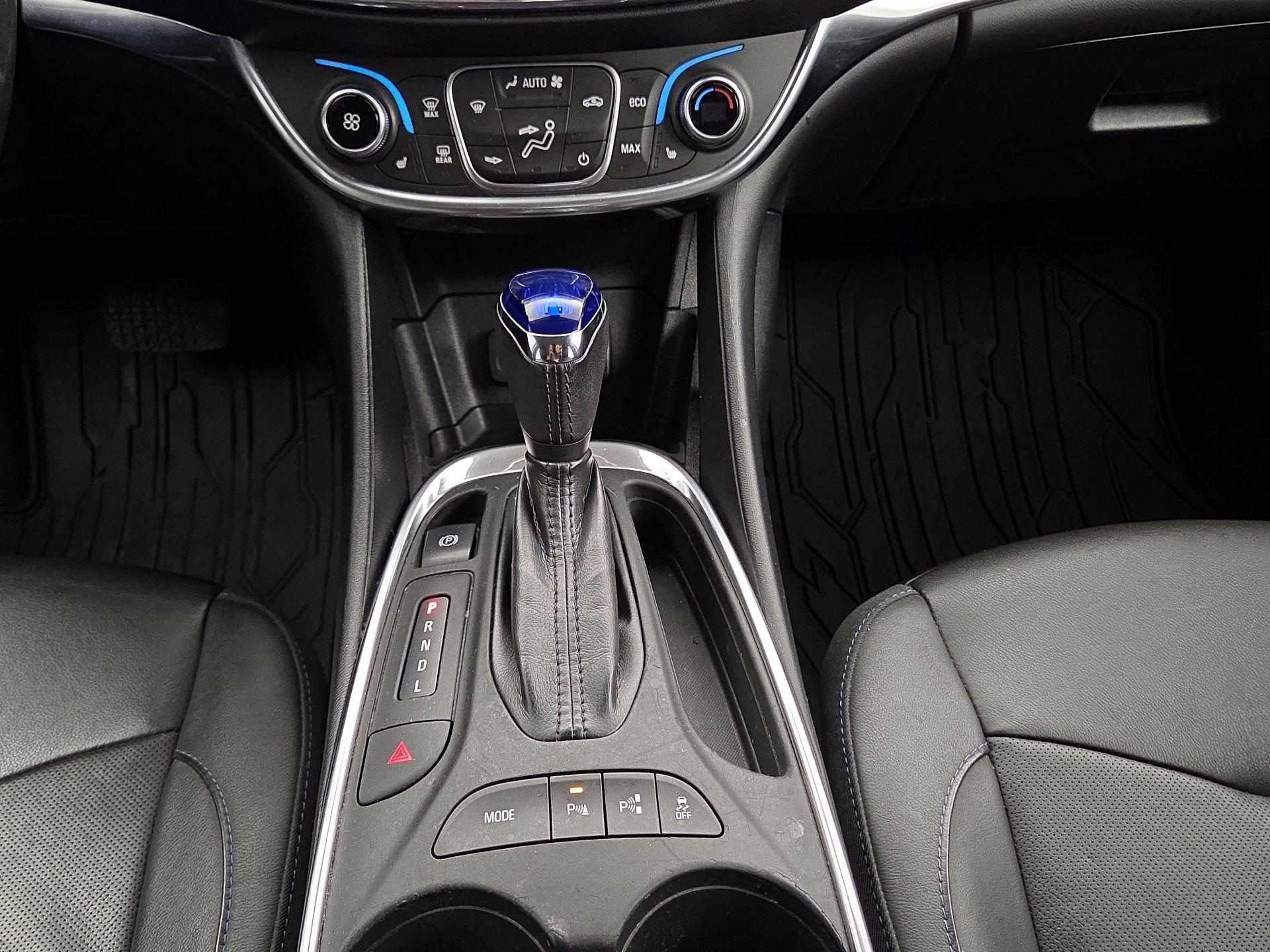 Thumbnail: 2018 Chevrolet Volt - 18