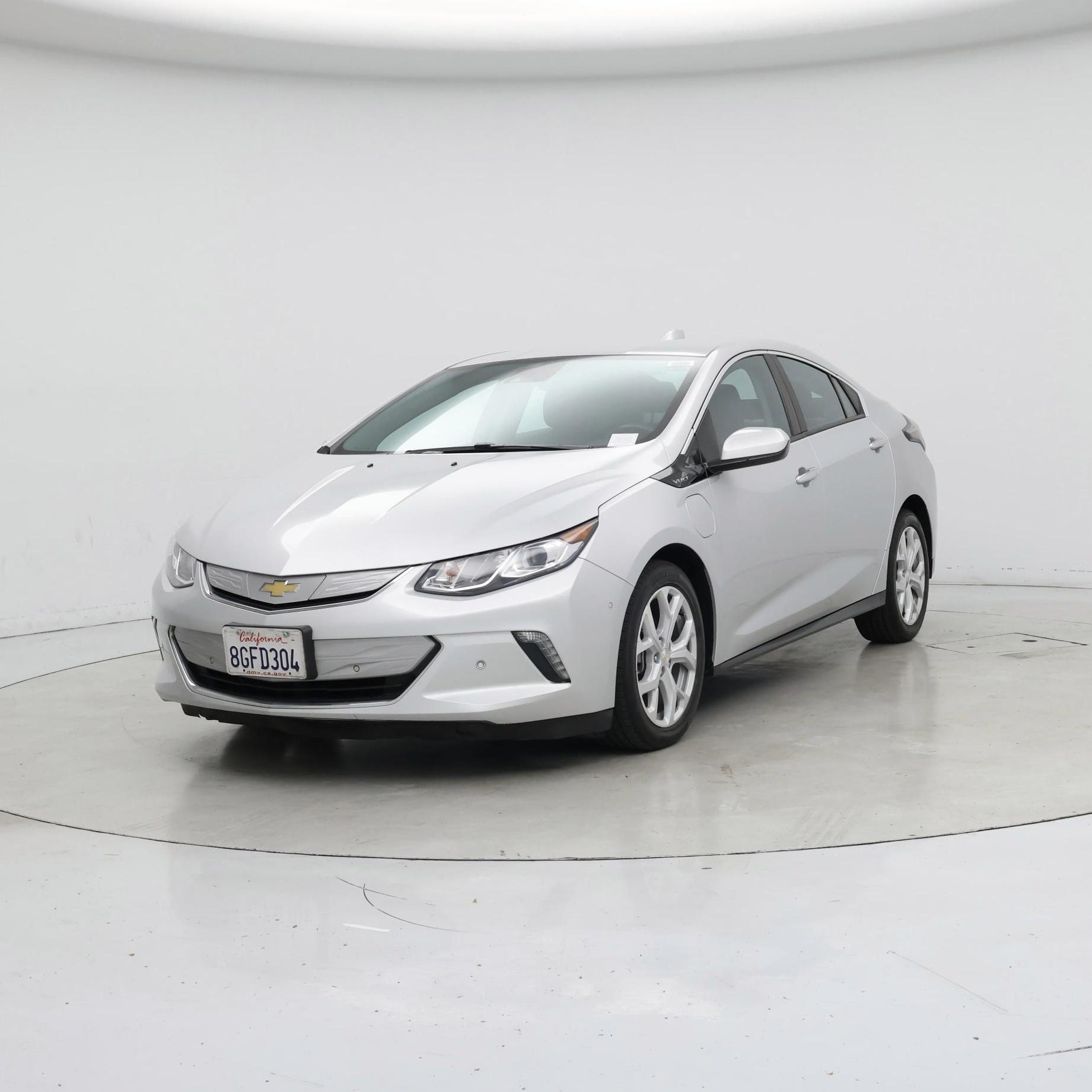 Thumbnail: 2018 Chevrolet Volt - 4