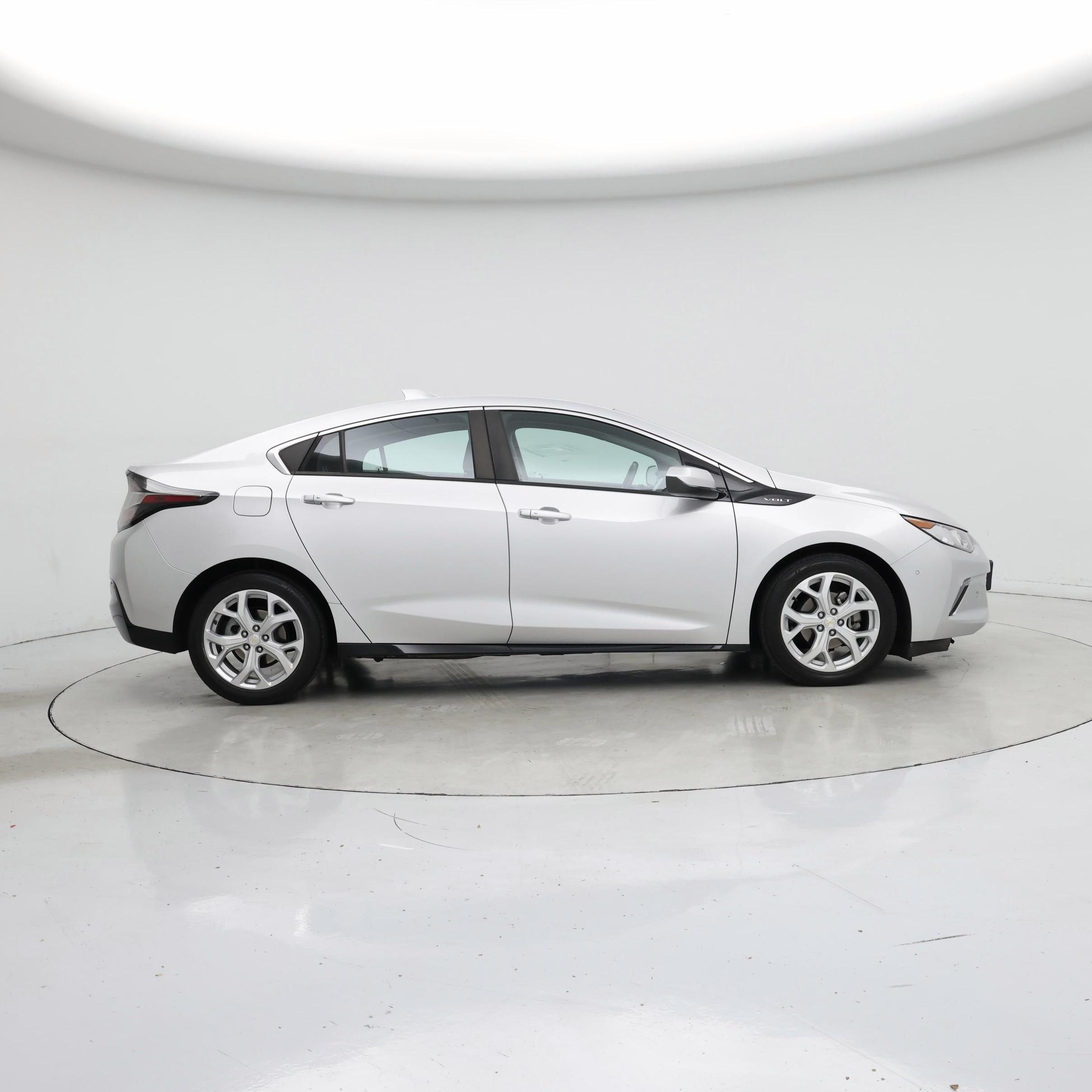 Thumbnail: 2018 Chevrolet Volt - 7