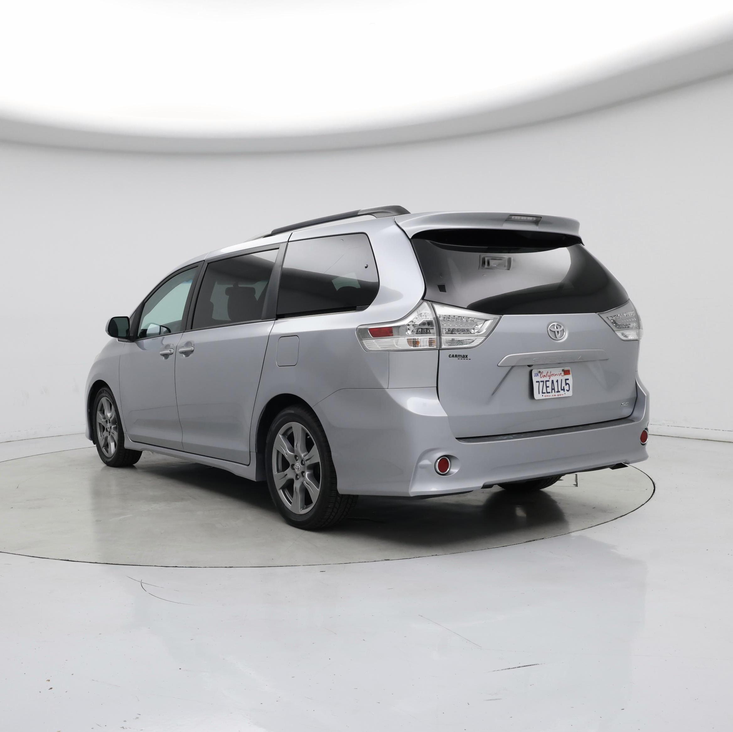 Thumbnail: 2017 Toyota Sienna - 2