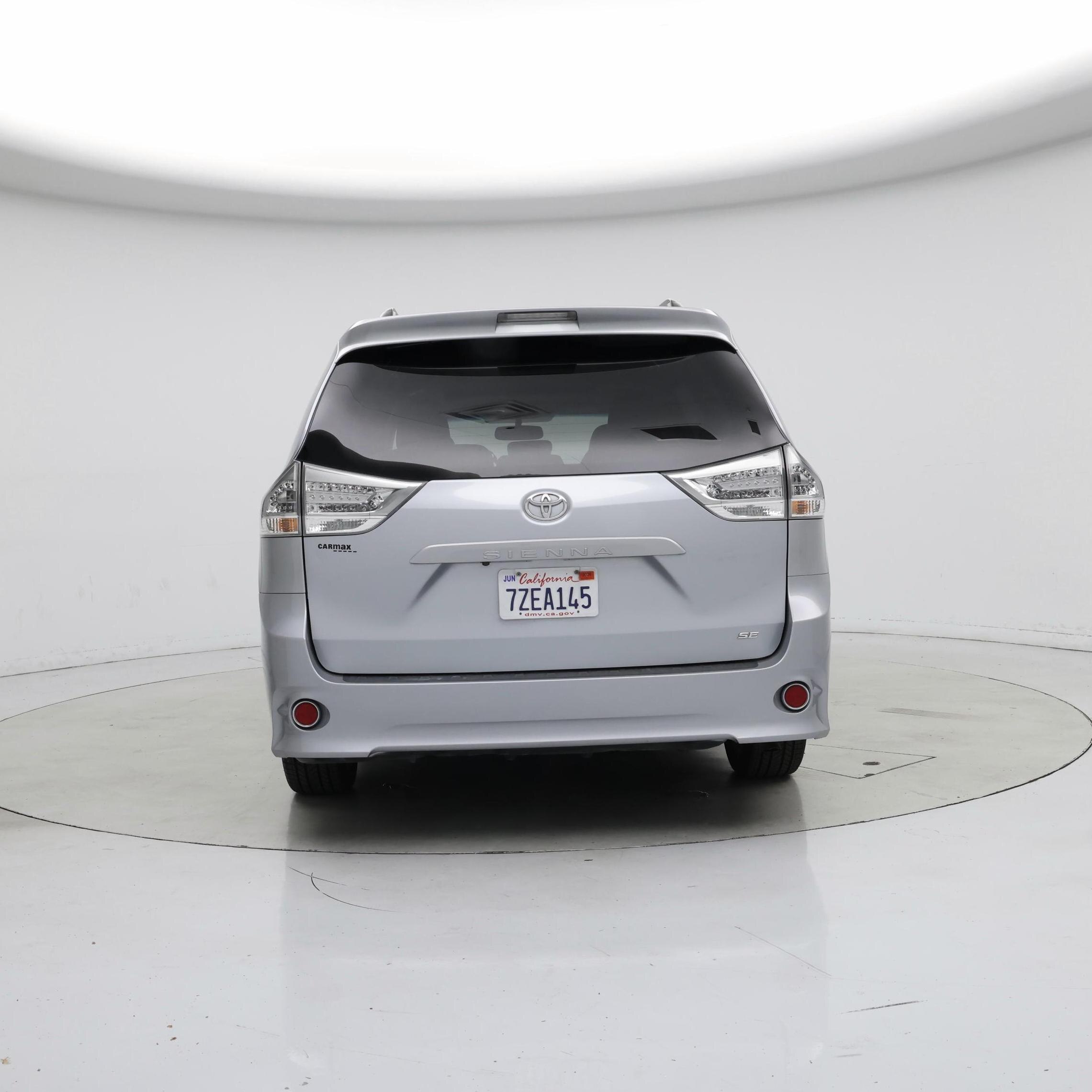 Thumbnail: 2017 Toyota Sienna - 6