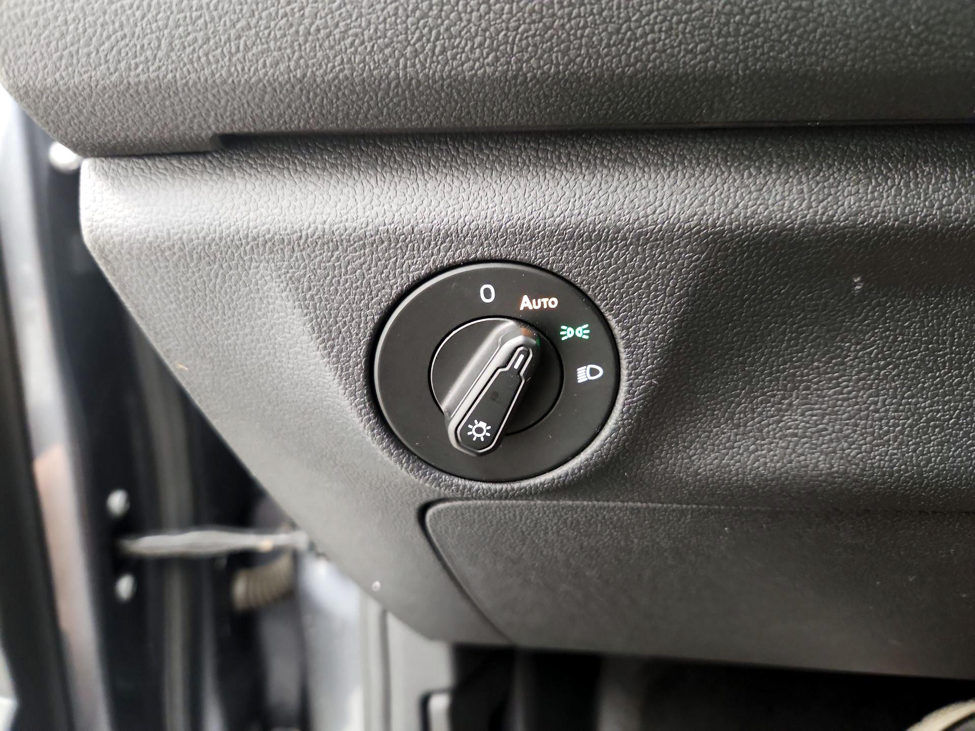 Thumbnail: 2019 Volkswagen Jetta - 13