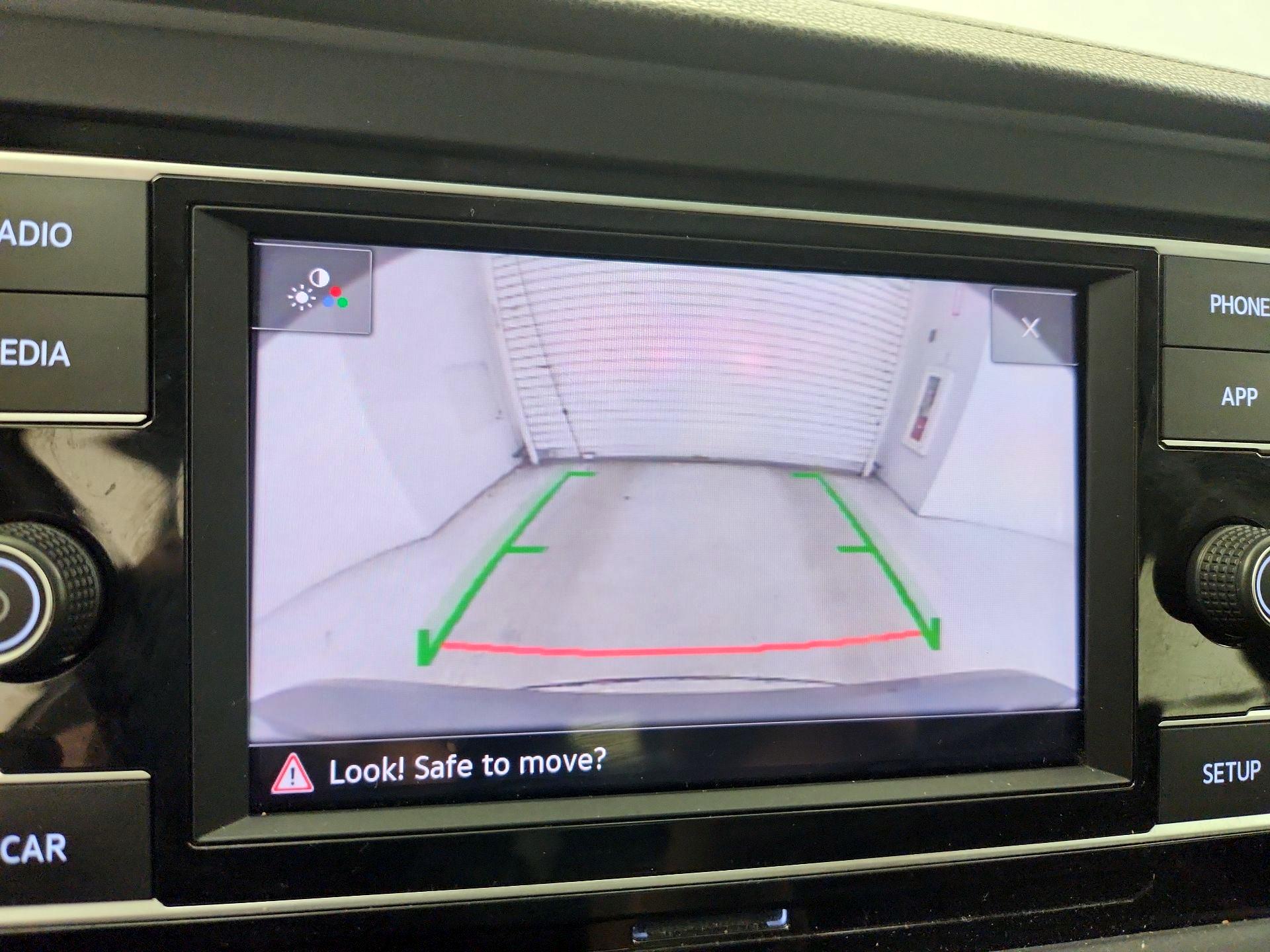 Thumbnail: 2019 Volkswagen Jetta - 14