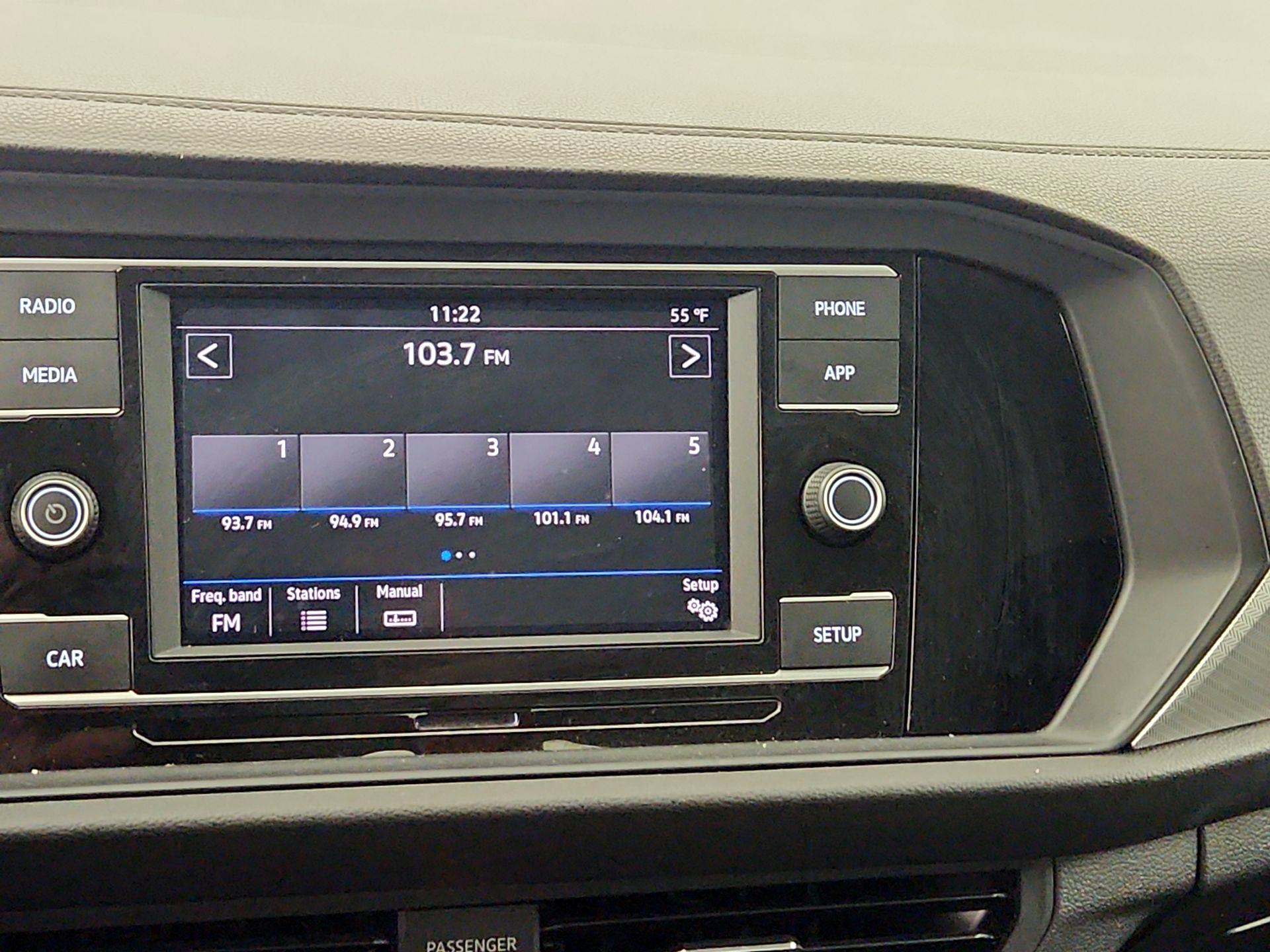 Thumbnail: 2019 Volkswagen Jetta - 15