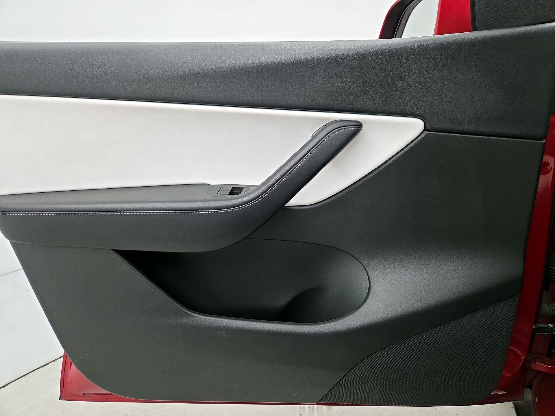 Thumbnail: 2022 Tesla Model Y - 12
