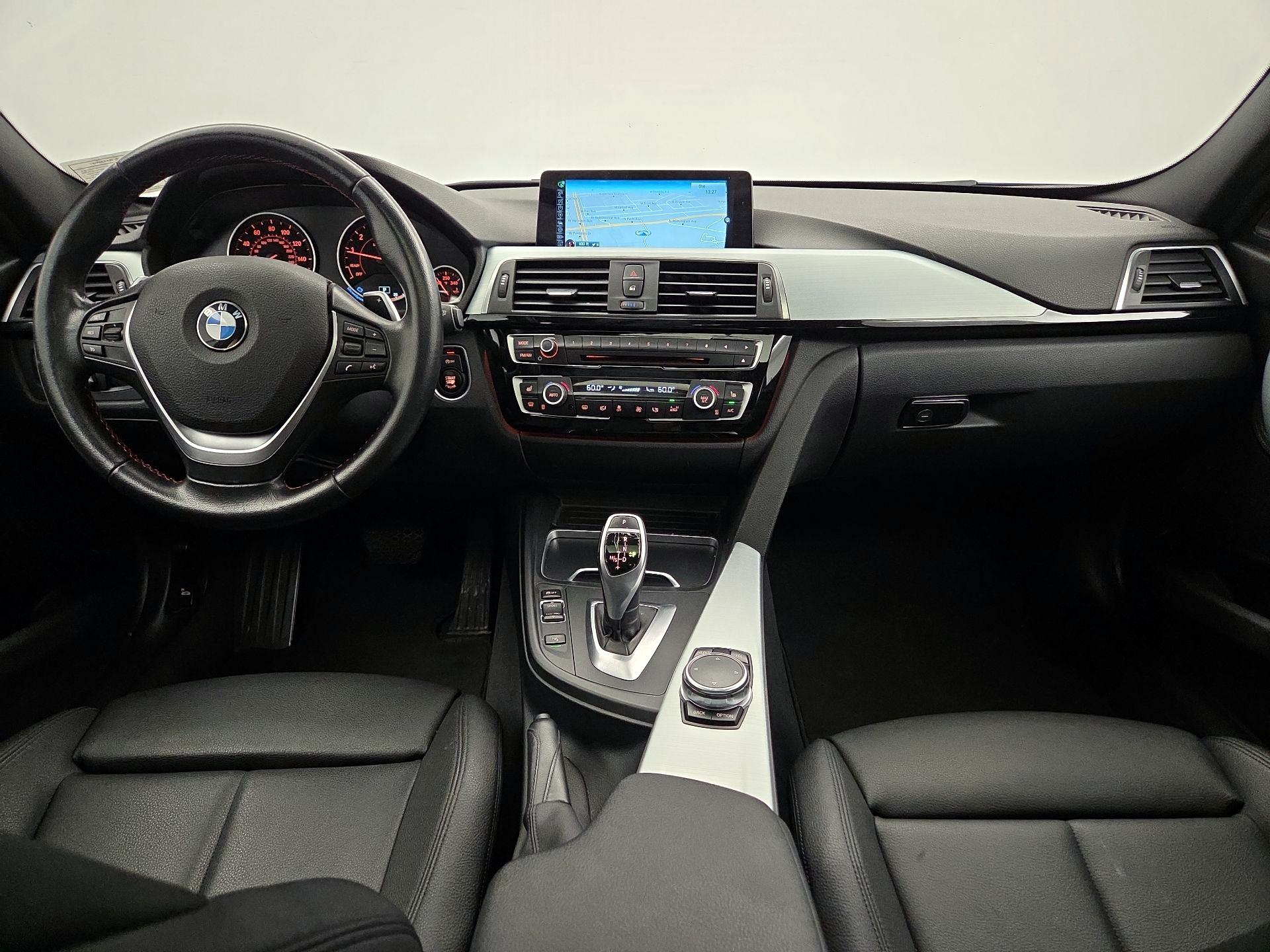 Thumbnail: 2016 BMW 3 Series - 9