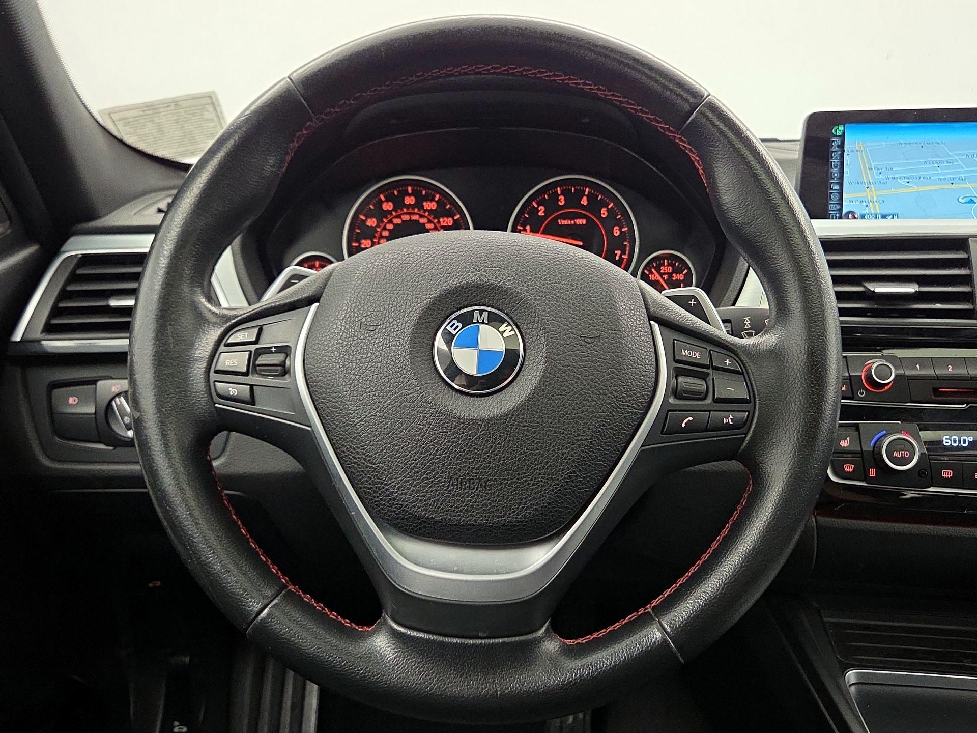 Thumbnail: 2016 BMW 3 Series - 10