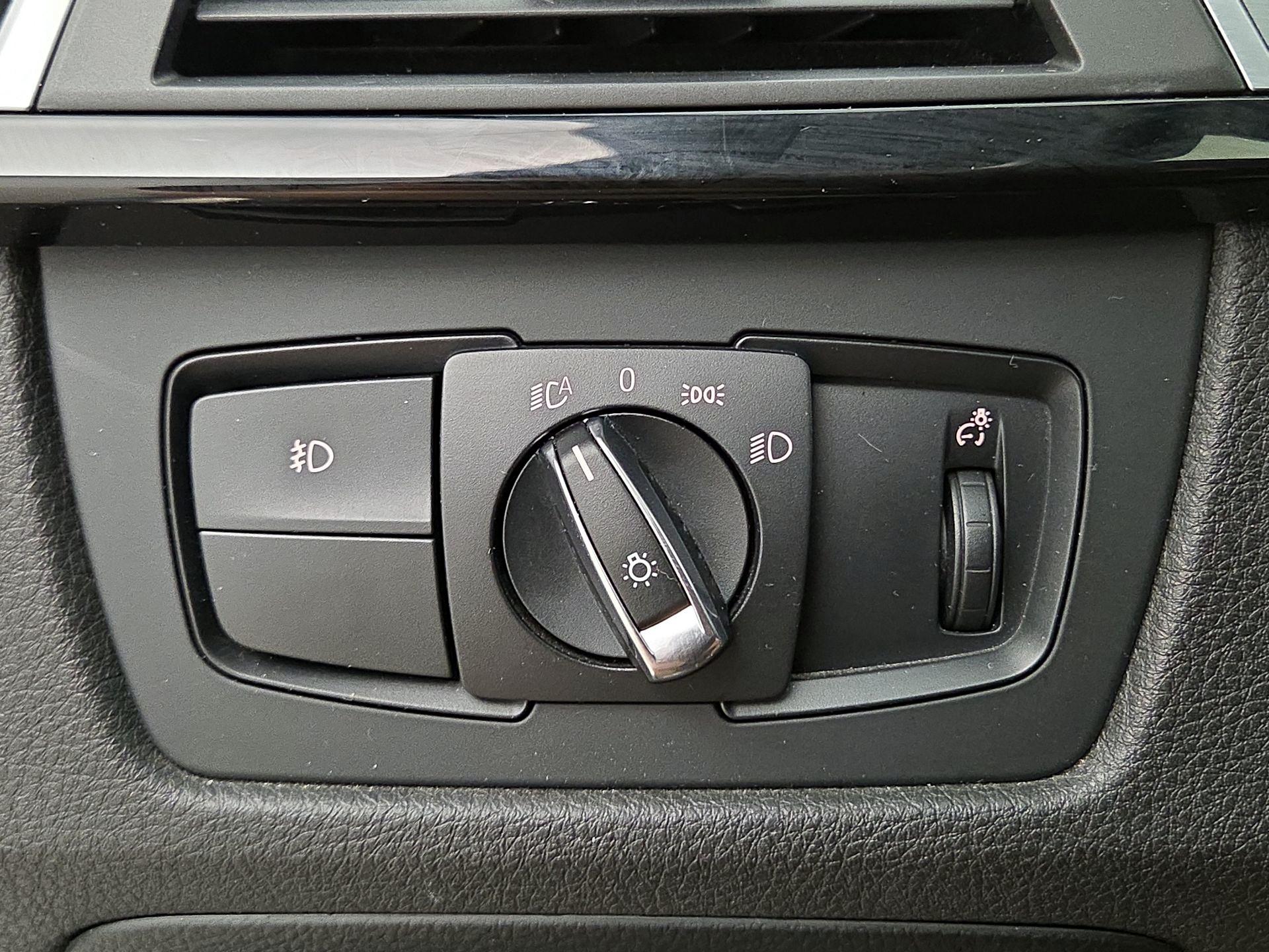 Thumbnail: 2016 BMW 3 Series - 13