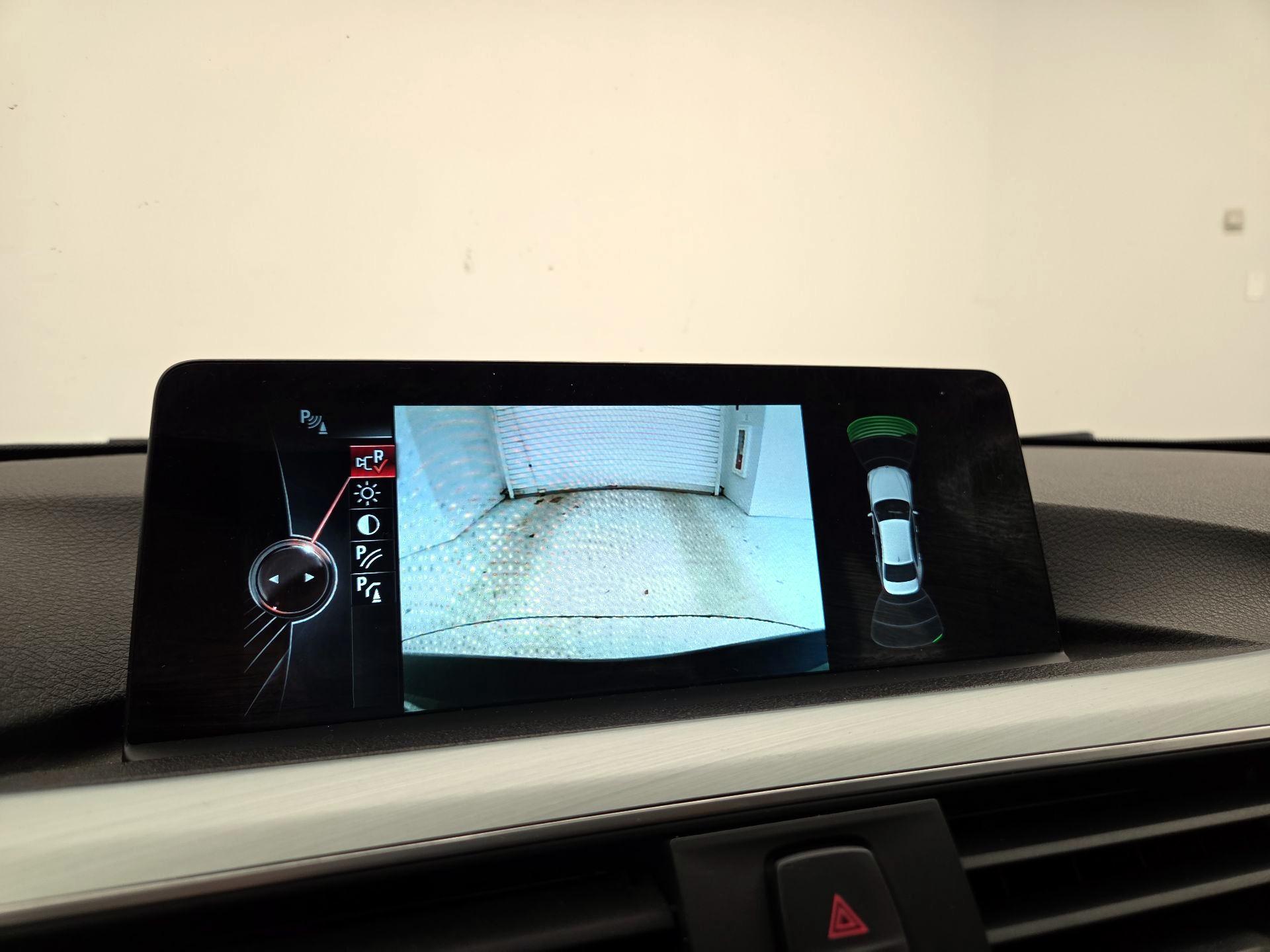 Thumbnail: 2016 BMW 3 Series - 15