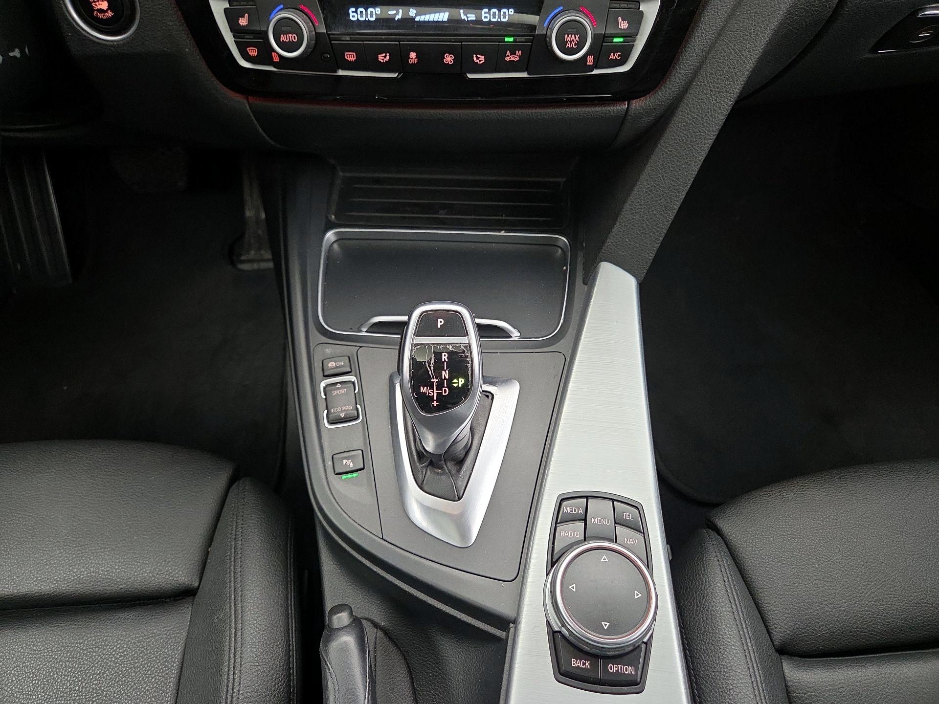 Thumbnail: 2016 BMW 3 Series - 18