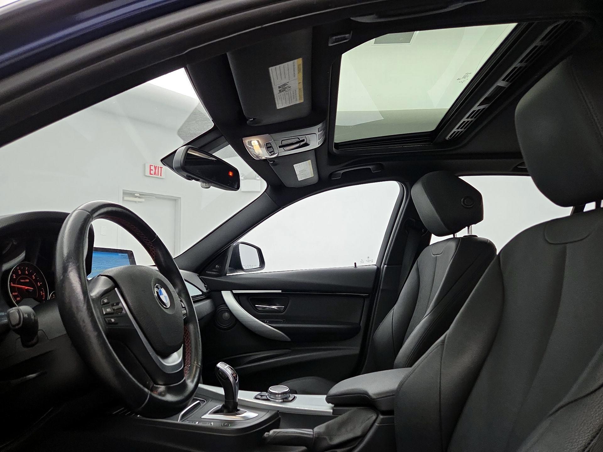 Thumbnail: 2016 BMW 3 Series - 20