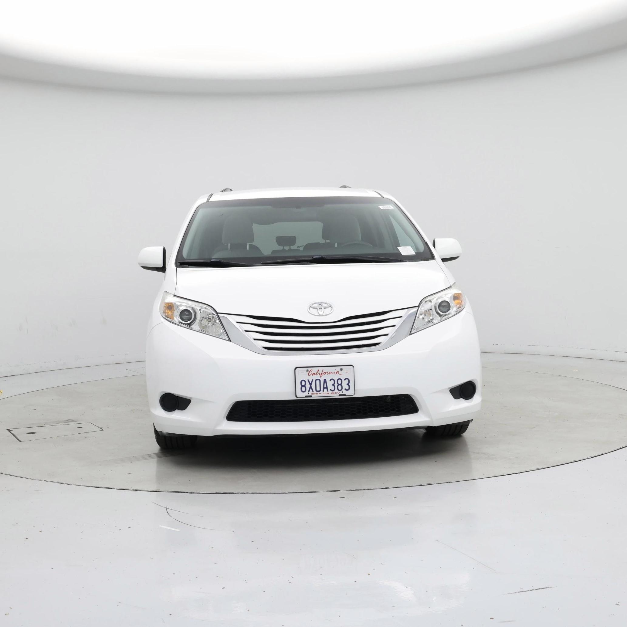 Thumbnail: 2016 Toyota Sienna - 5