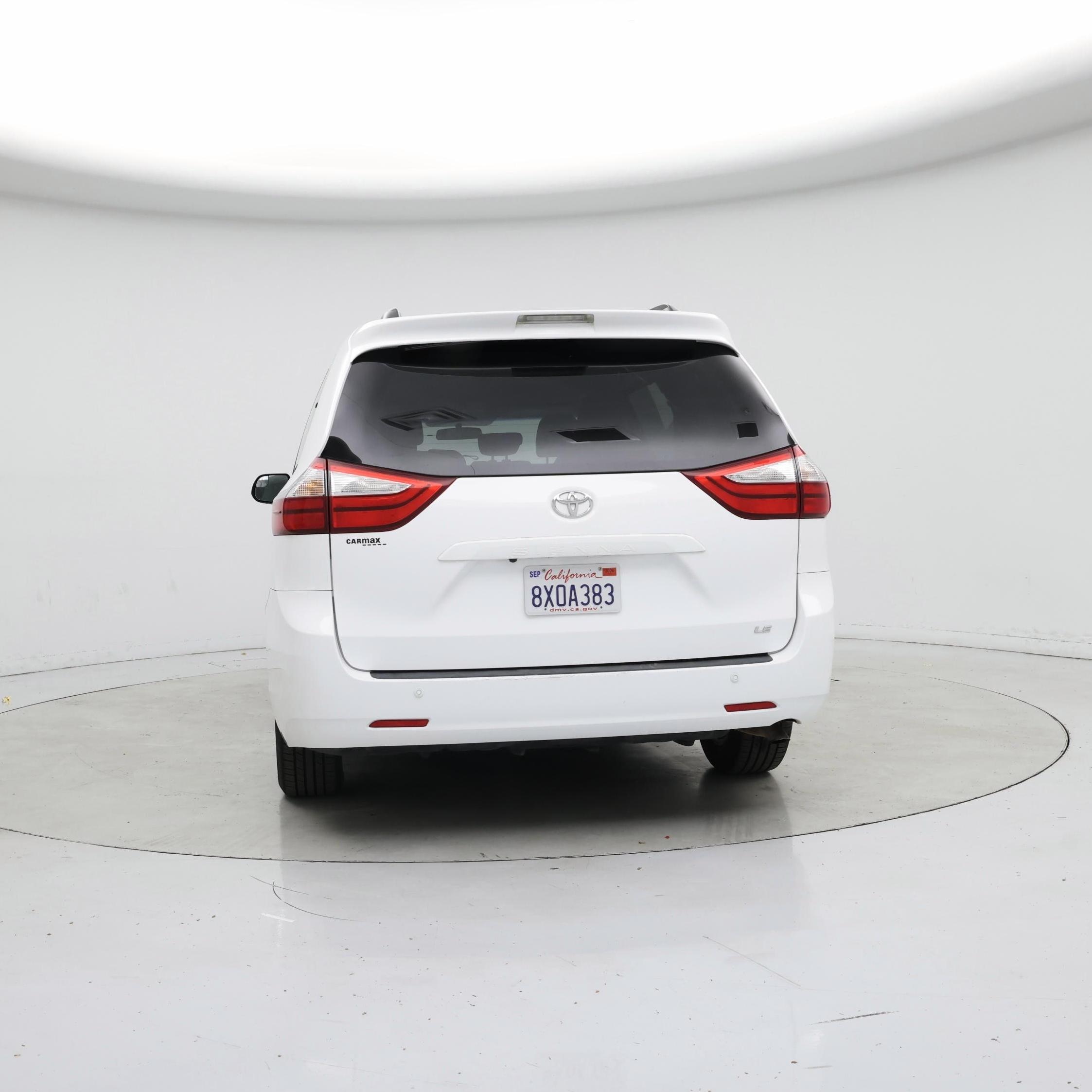 Thumbnail: 2016 Toyota Sienna - 6