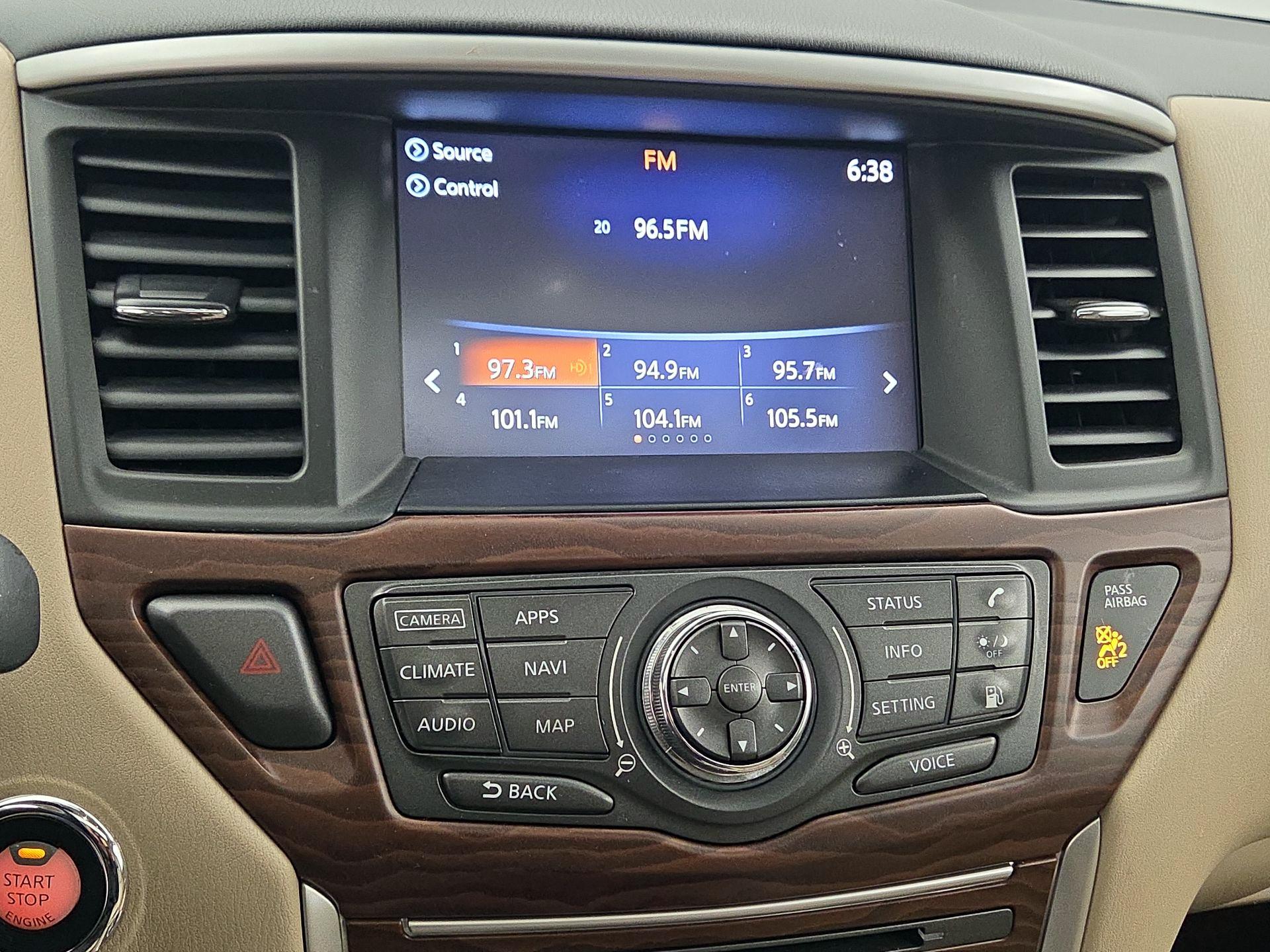 Thumbnail: 2018 Nissan Pathfinder - 16