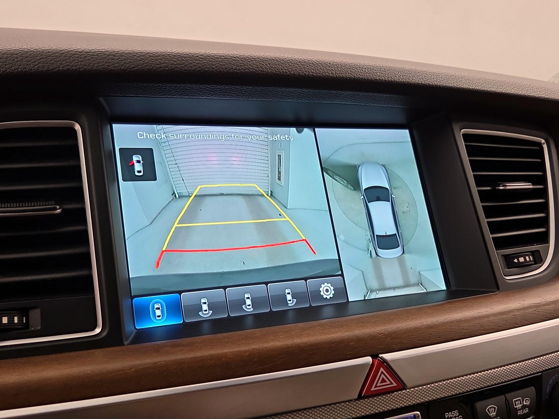 Thumbnail: 2018 Genesis G80 - 15