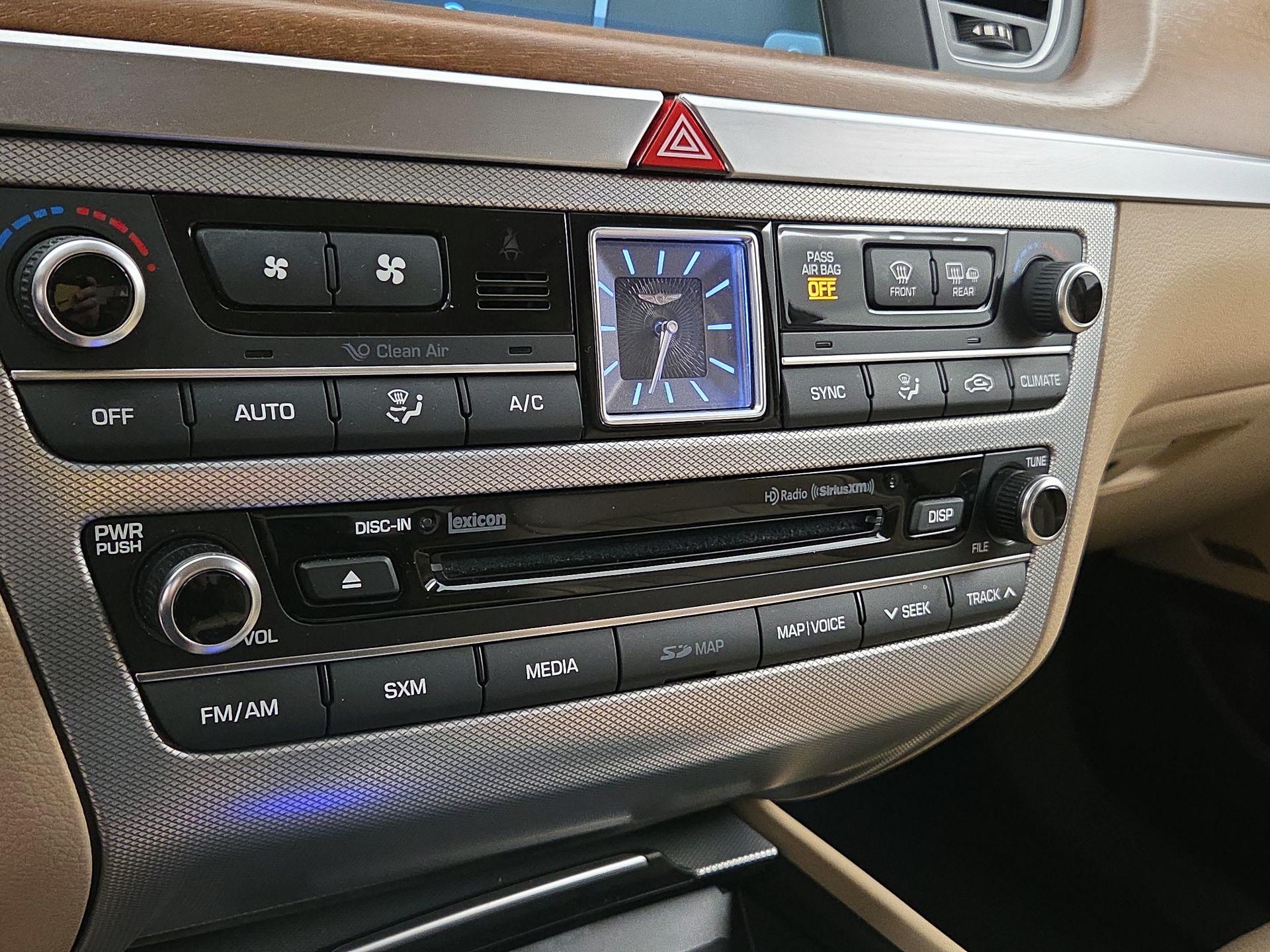 Thumbnail: 2018 Genesis G80 - 17