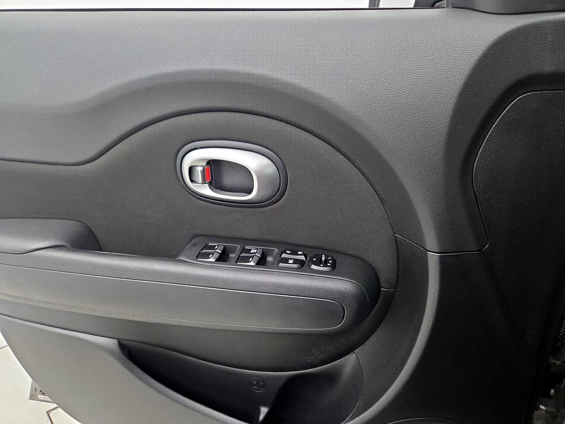 Thumbnail: 2019 Kia Soul - 12