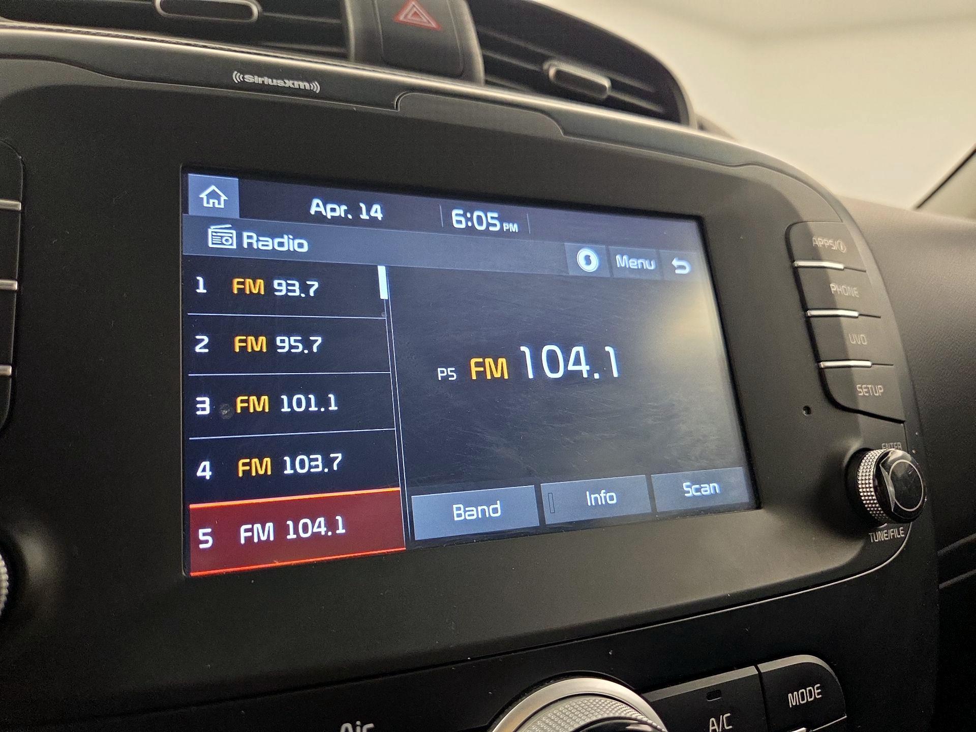 Thumbnail: 2019 Kia Soul - 15