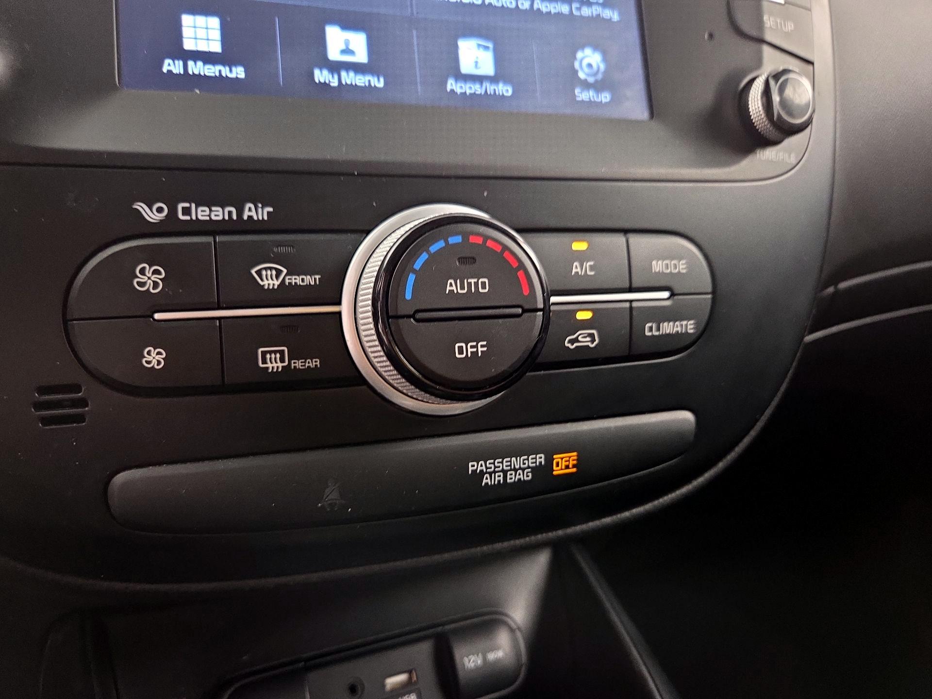 Thumbnail: 2019 Kia Soul - 16