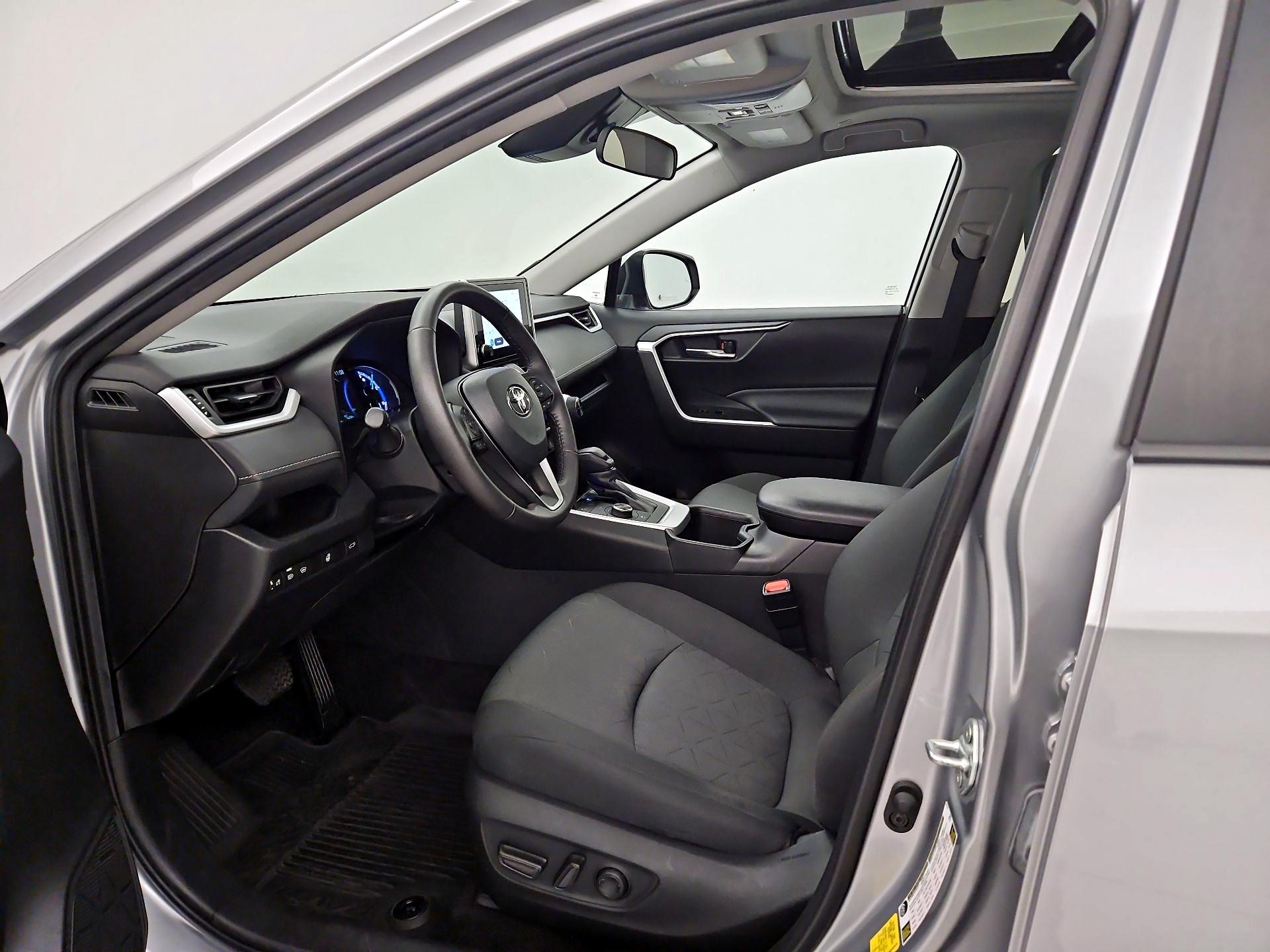 Thumbnail: 2024 Toyota RAV4 - 11