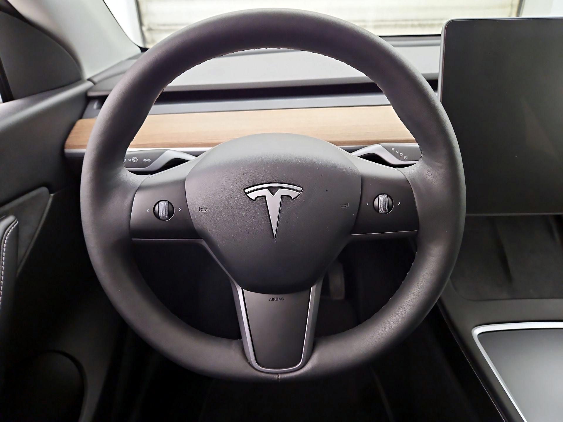 Thumbnail: 2022 Tesla Model Y - 10