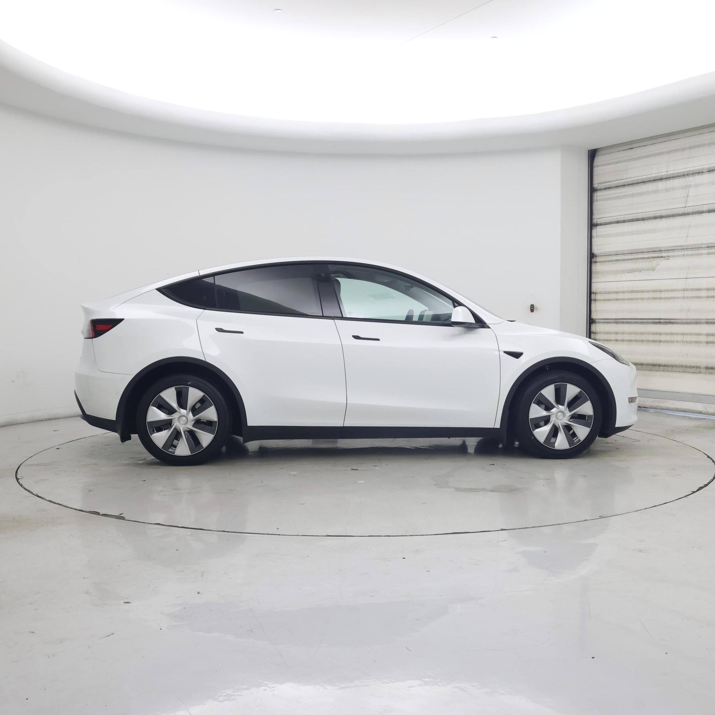 Thumbnail: 2022 Tesla Model Y - 7