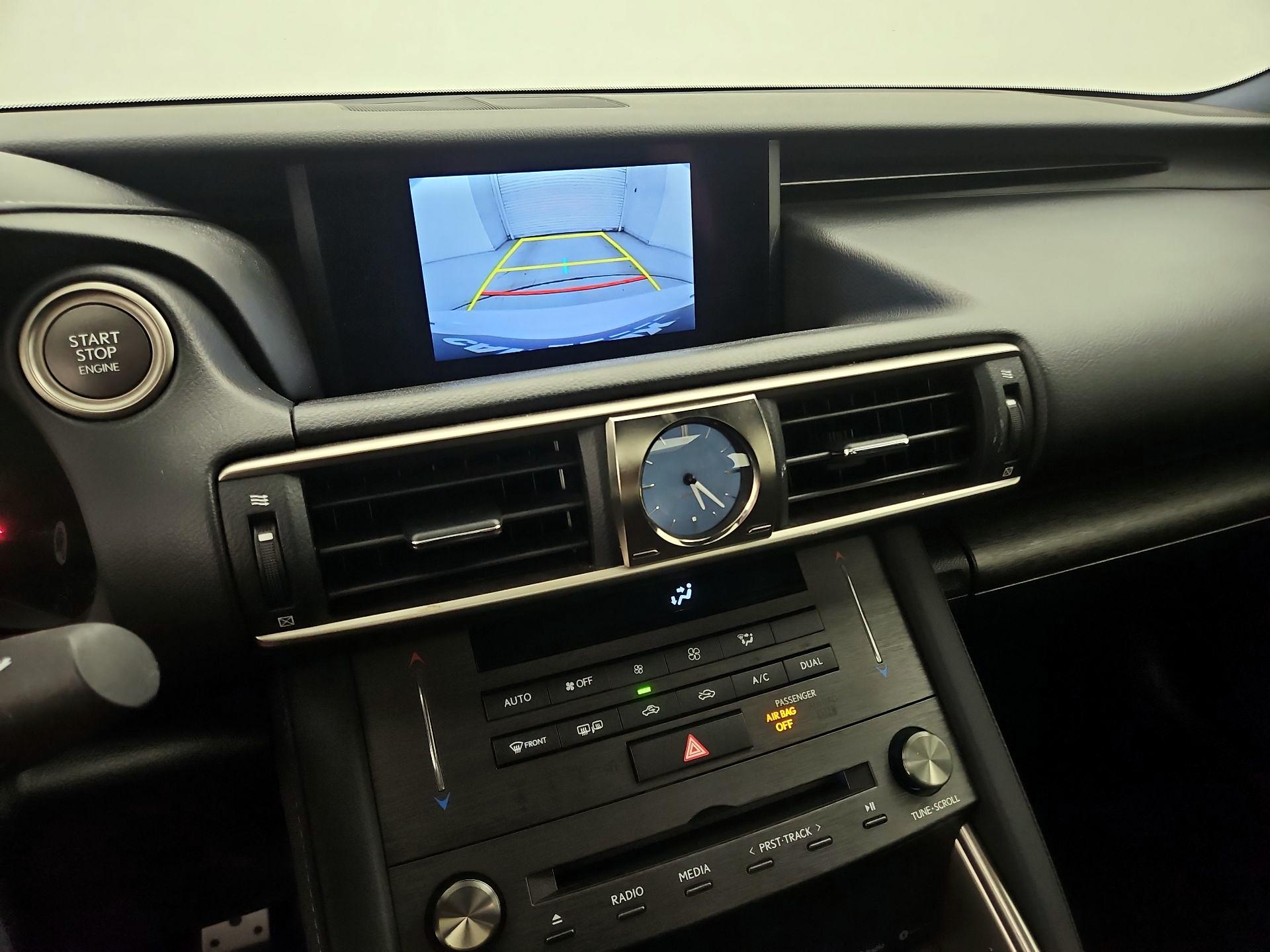 Thumbnail: 2019 Lexus IS - 14