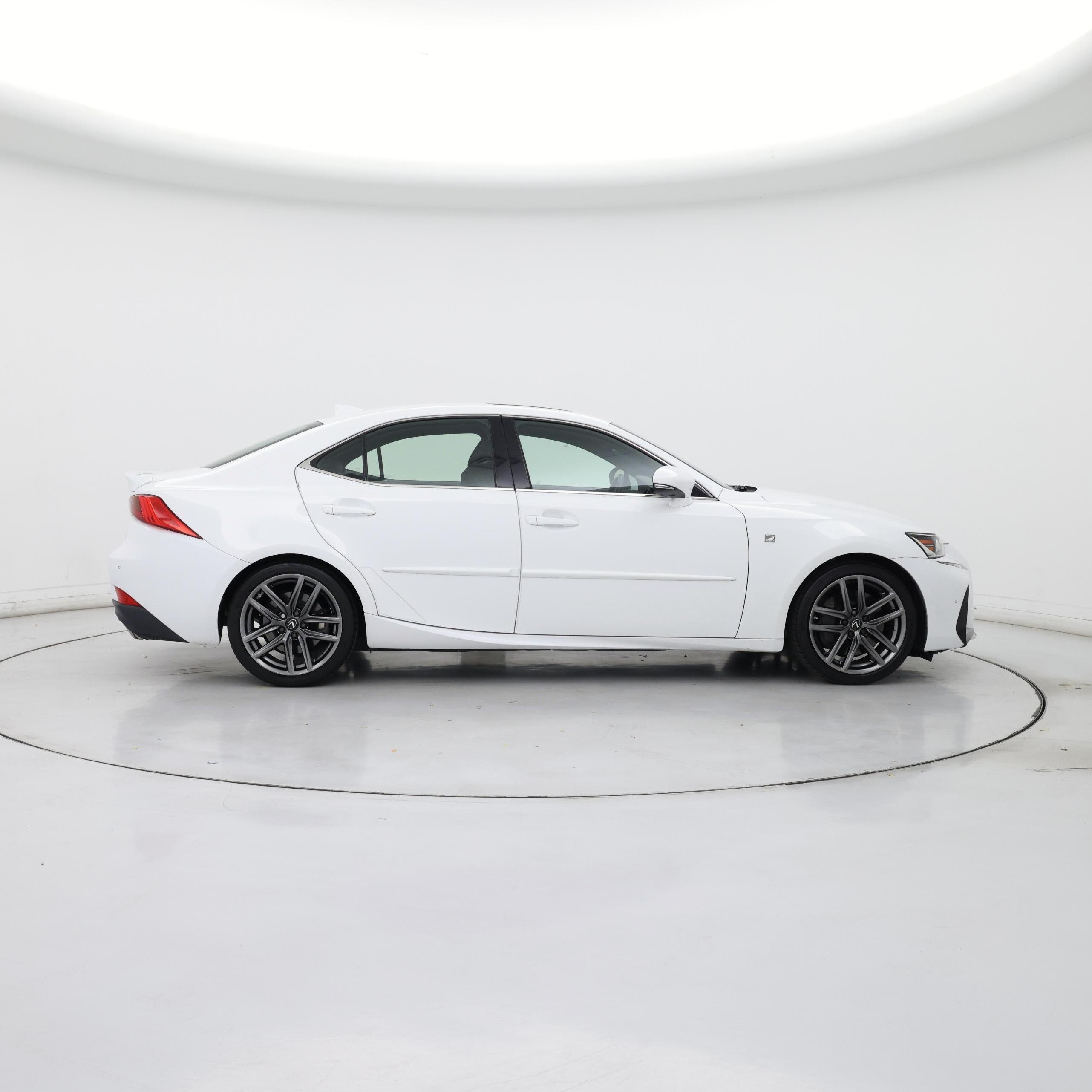 Thumbnail: 2019 Lexus IS - 7
