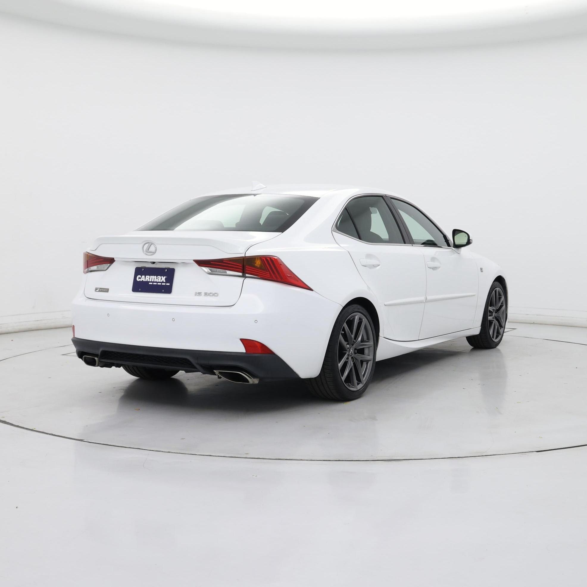 Thumbnail: 2019 Lexus IS - 8