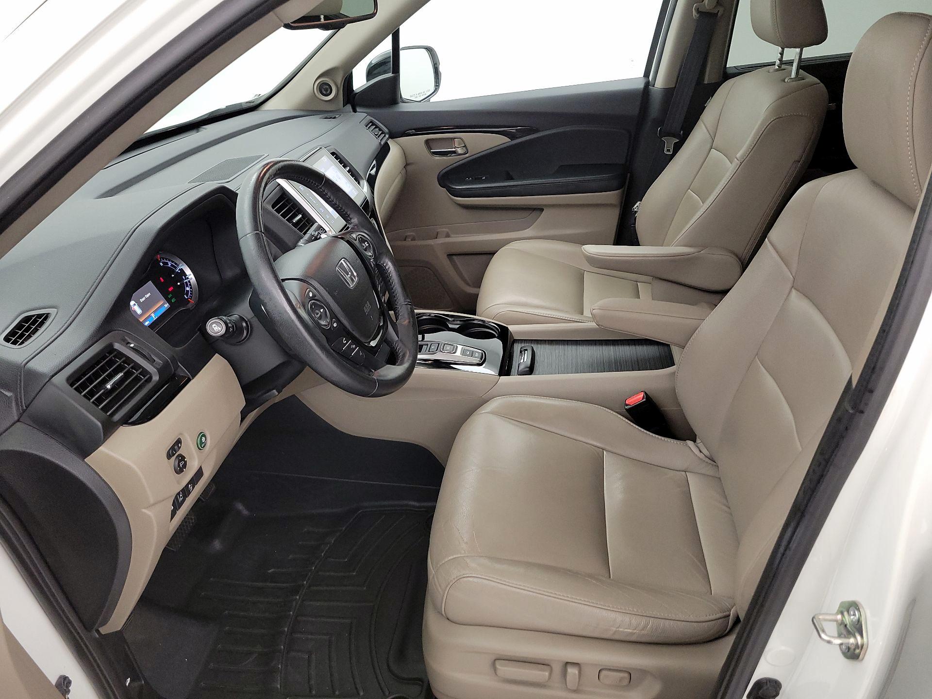 Thumbnail: 2016 Honda Pilot - 11