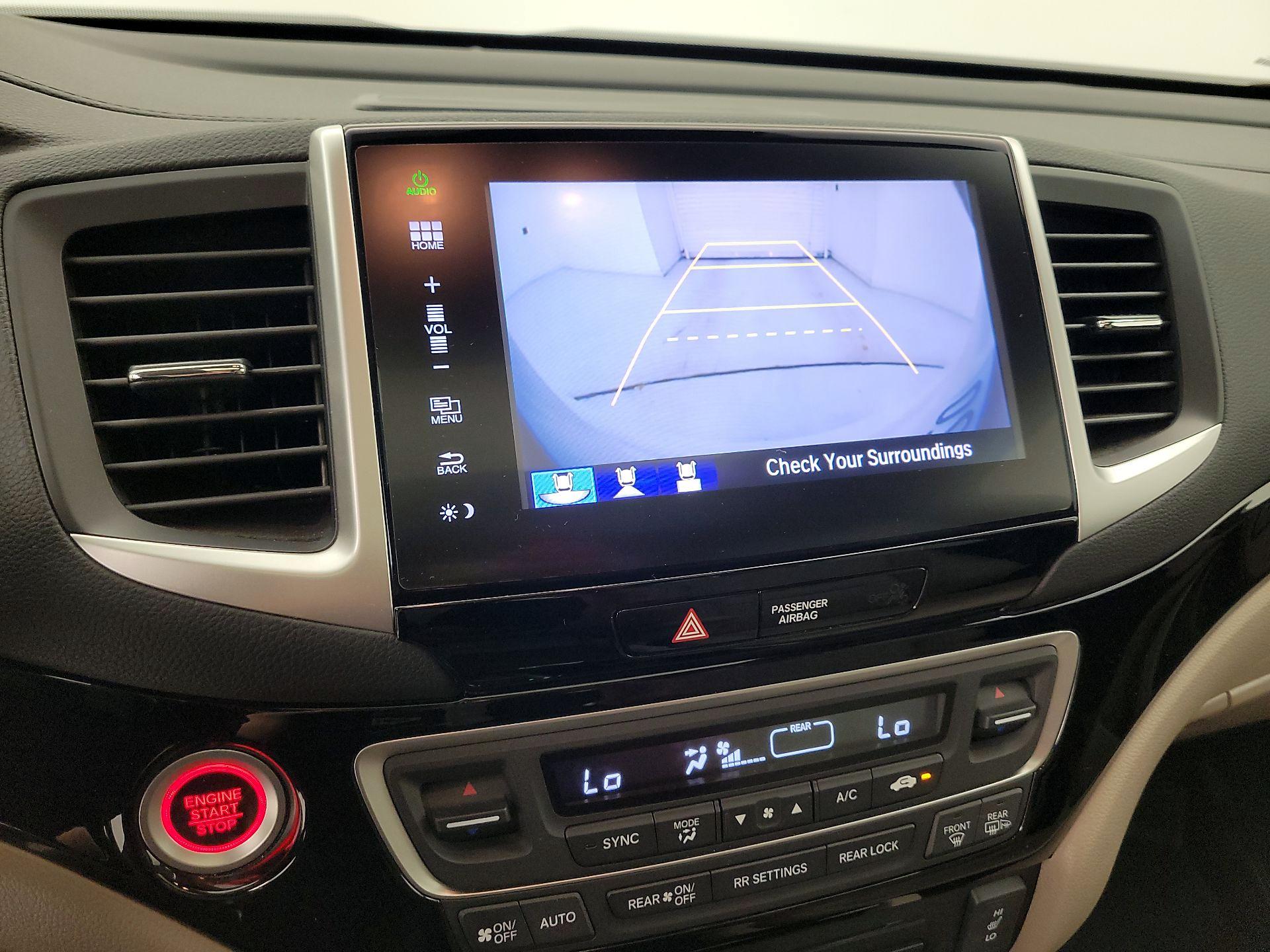 Thumbnail: 2016 Honda Pilot - 15