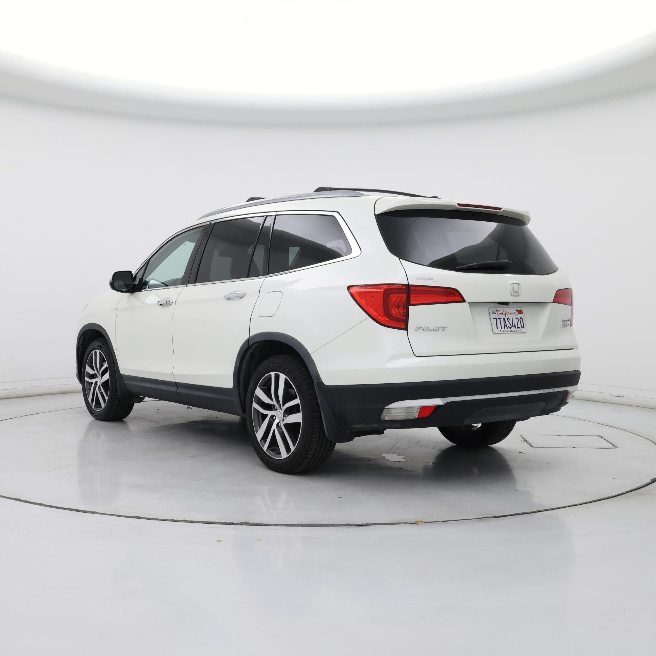 Thumbnail: 2016 Honda Pilot - 2
