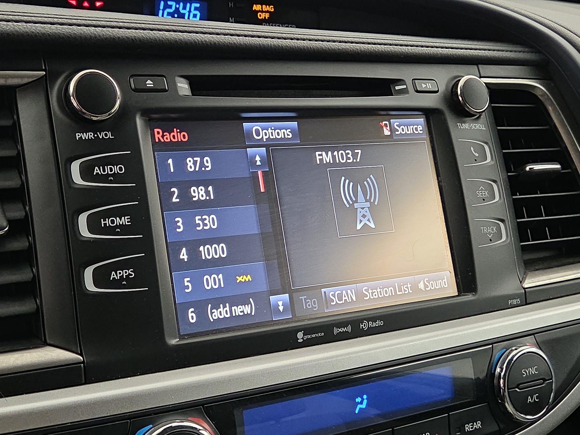 Thumbnail: 2019 Toyota Highlander - 15